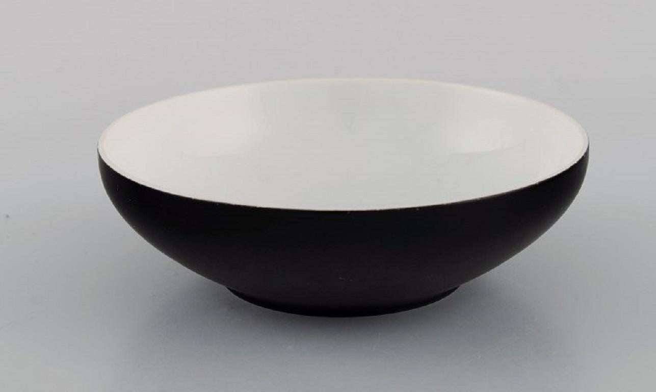 Japanese Kenji Fujita for Tackett Associates, Four Bowls in Porcelain, Dated 1953-56 For Sale