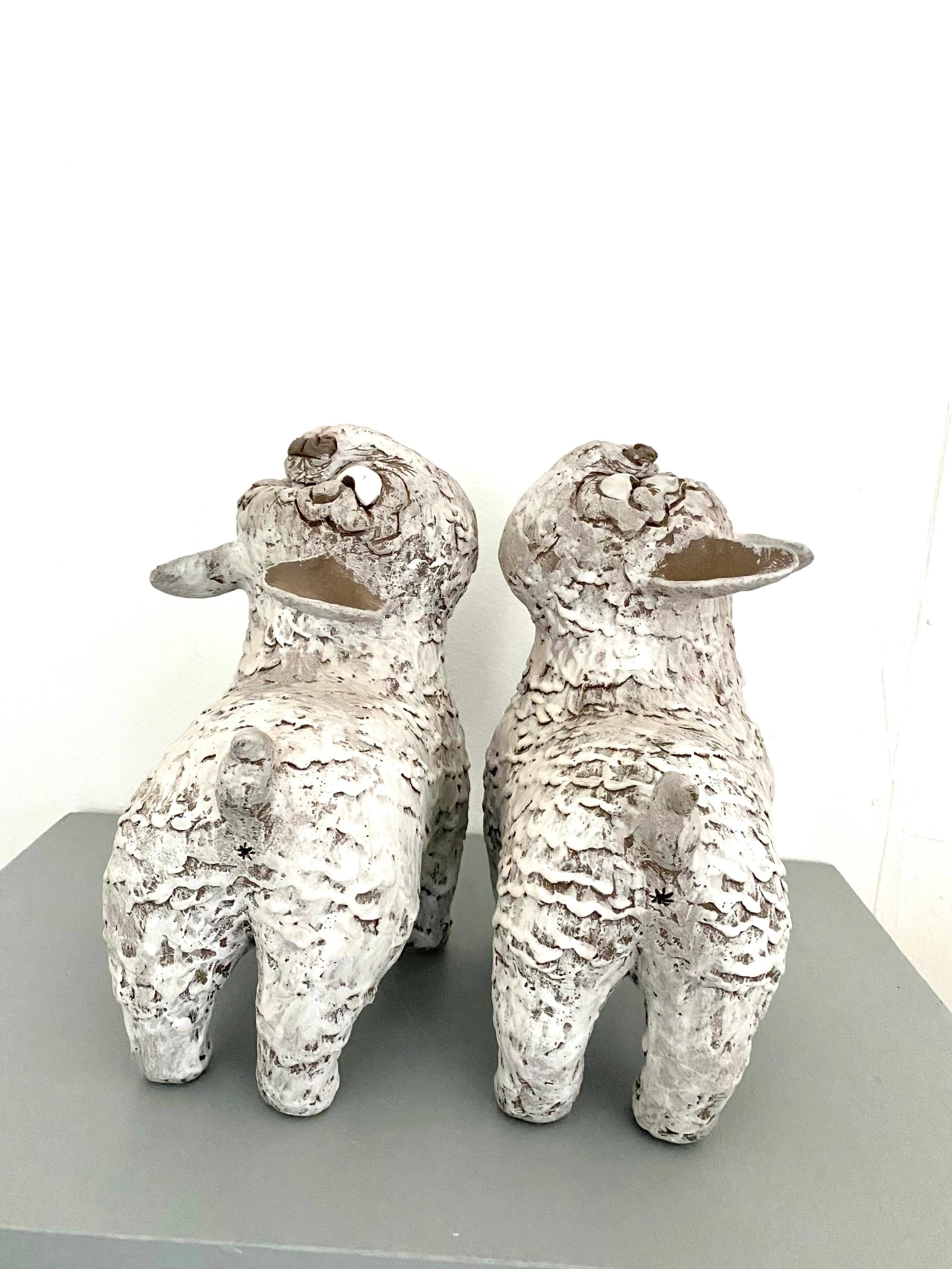 Dark Ceramic Set of Dogs: 'Guardian Foo Dogs' - Beige Figurative Sculpture by Kenjiro Kitade