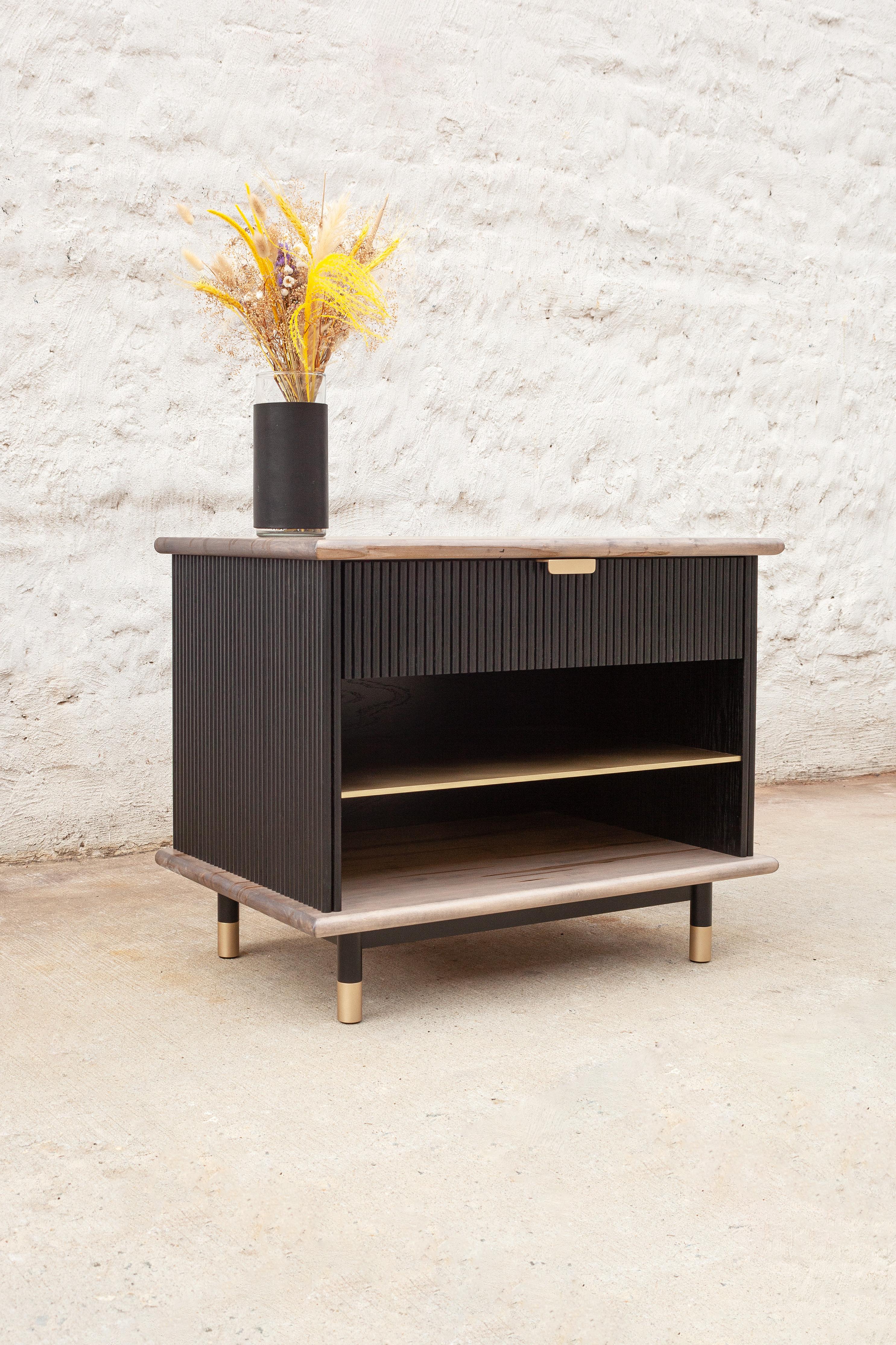 Moderne Table d'appoint Kenmare 66,04 cm, bois et métal personnalisables  en vente