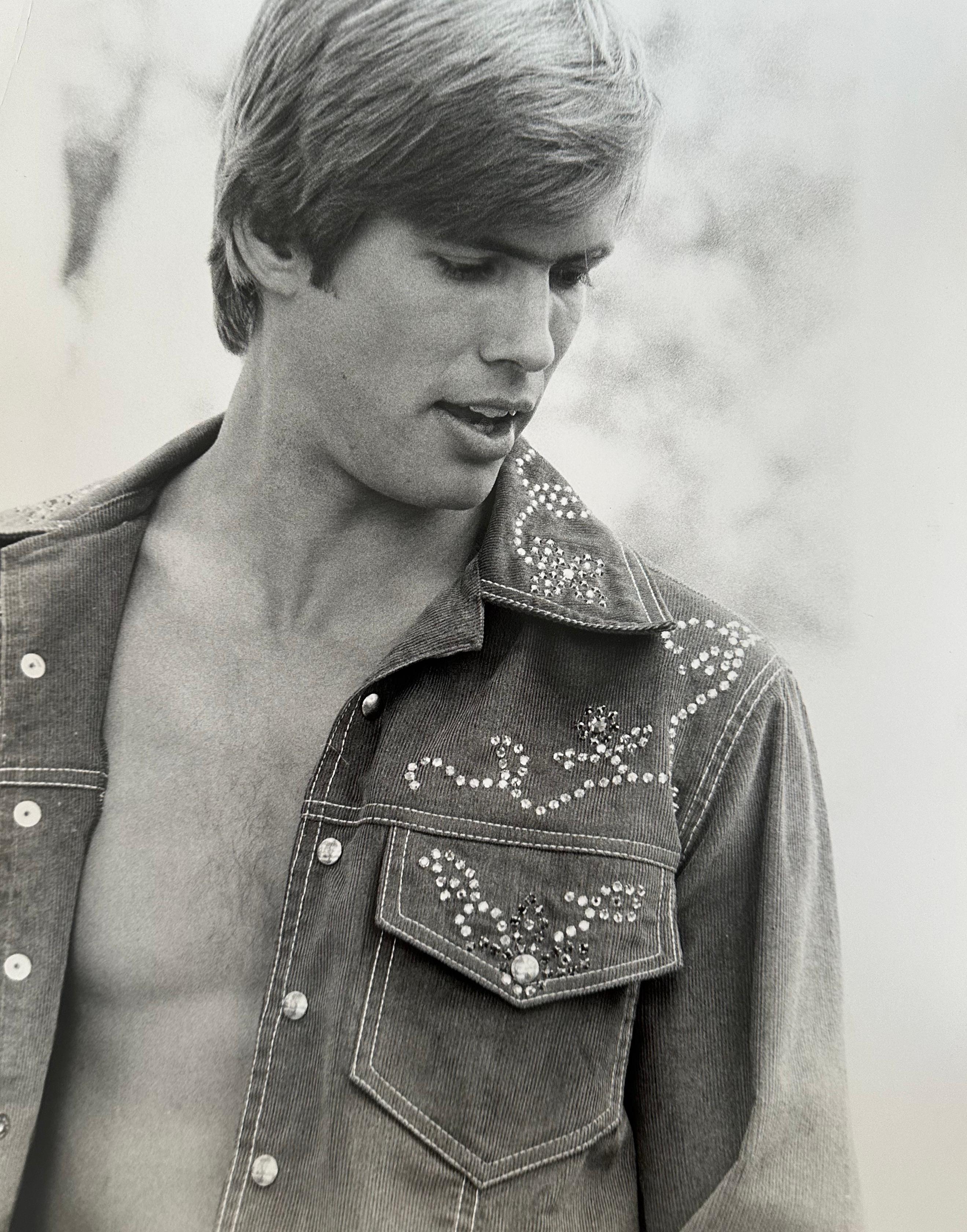 1970er Jahre Mode redaktionelles Foto männliches Model