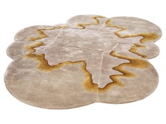 KENNA Hand Tufted Modern Shaped Silk Rug in Ivory Gold Colour by Hands