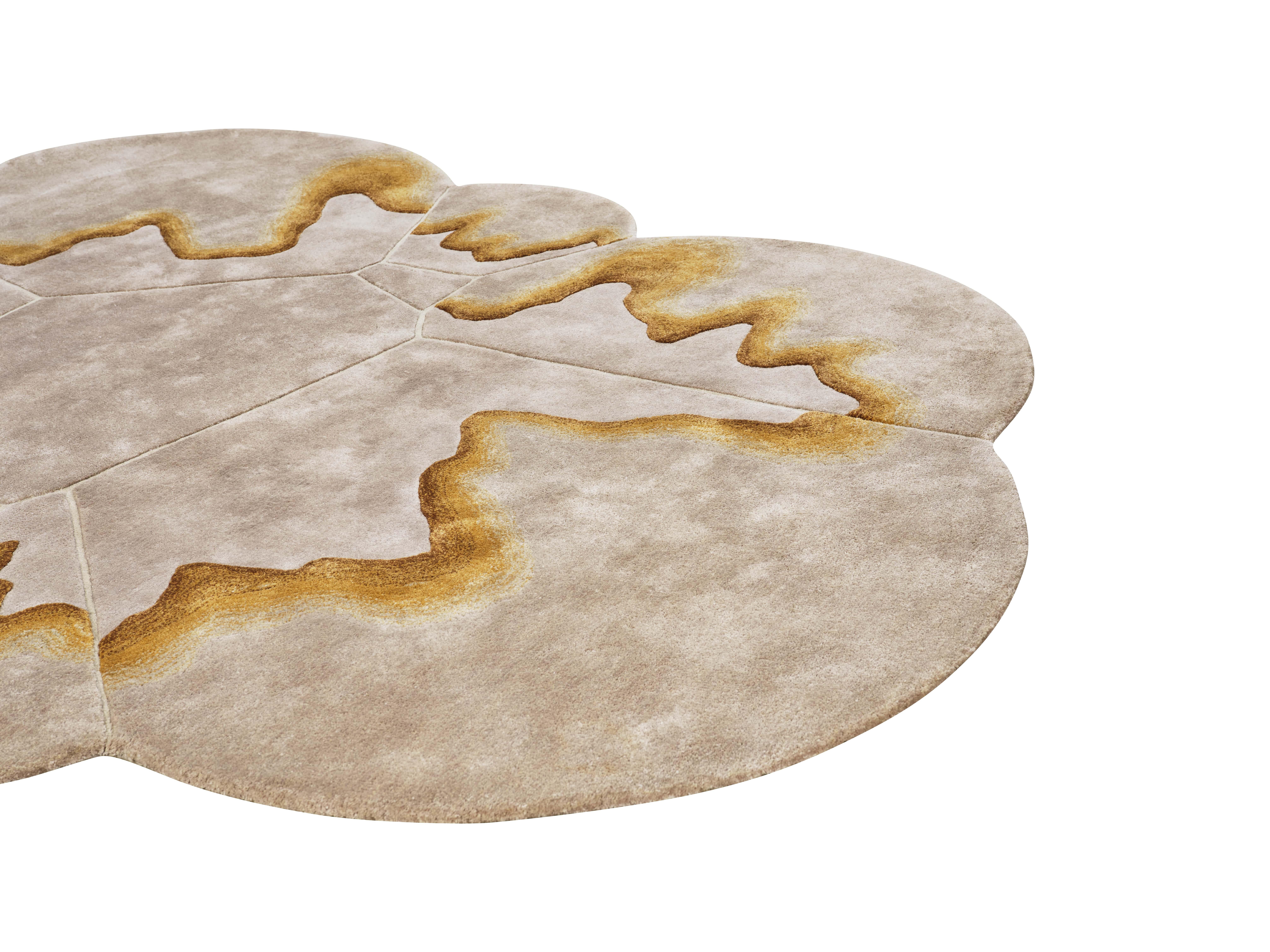 Hand-Crafted KENNA Hand Tufted Modern Shaped Silk Rug in Ivory Gold Colour by Hands For Sale