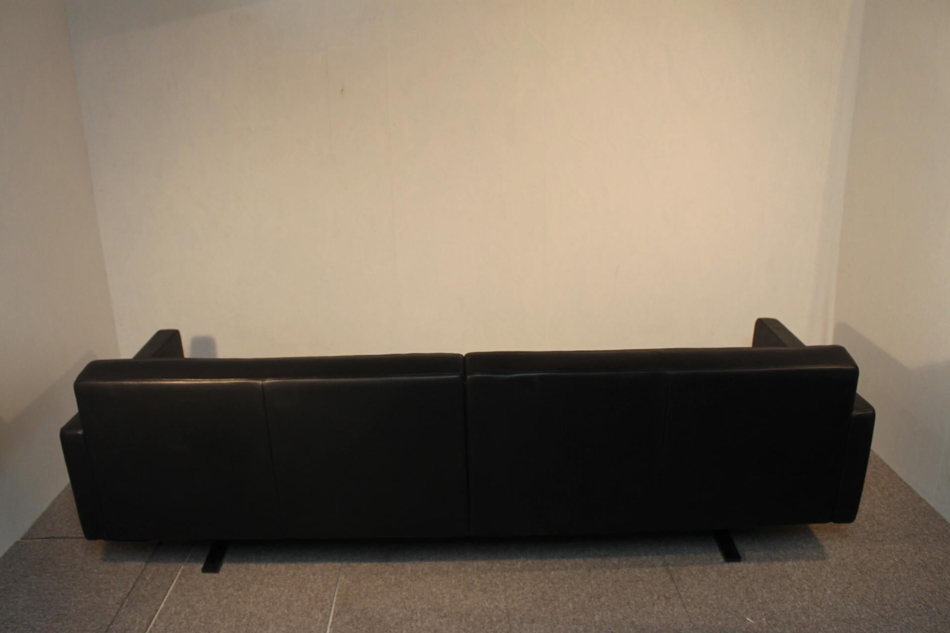 Kennedee Jr Sofa, Poltrona Frau , 20th Century 9