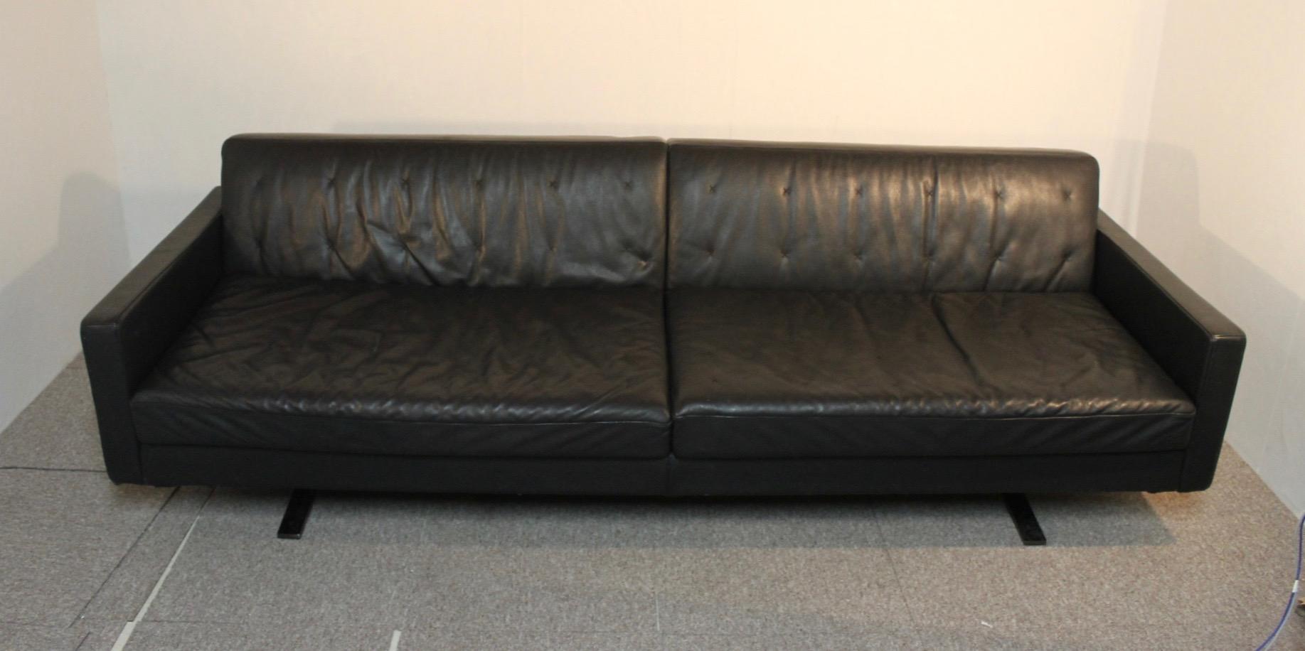 Kennedee Jr Sofa, Poltrona Frau , 20th Century 1
