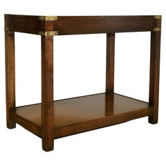 Table d'appoint/table basse Kennedy de campagne militaire en bois de feuillus marron avec plateau en laiton