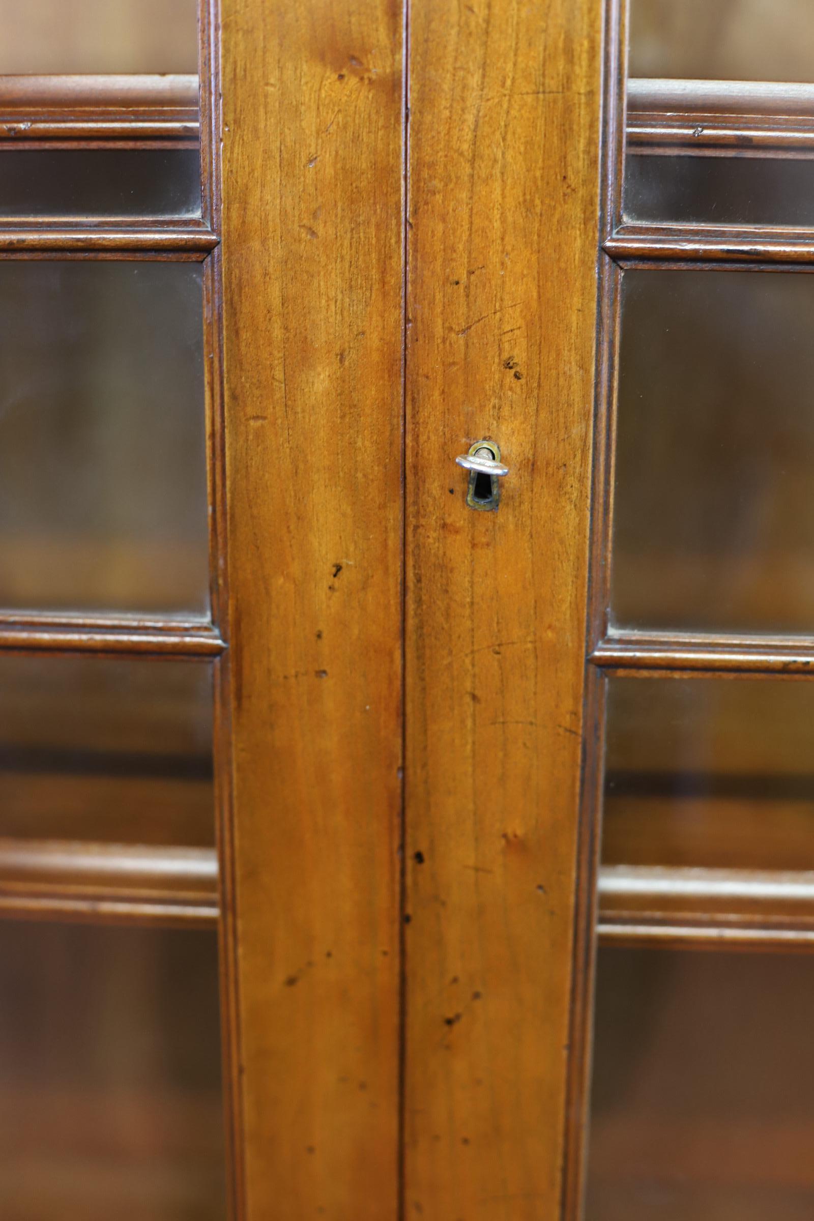Kennedy Of Ipswich , Lovely Walnut And Brass Military Campaign Bookcase For Sale 5