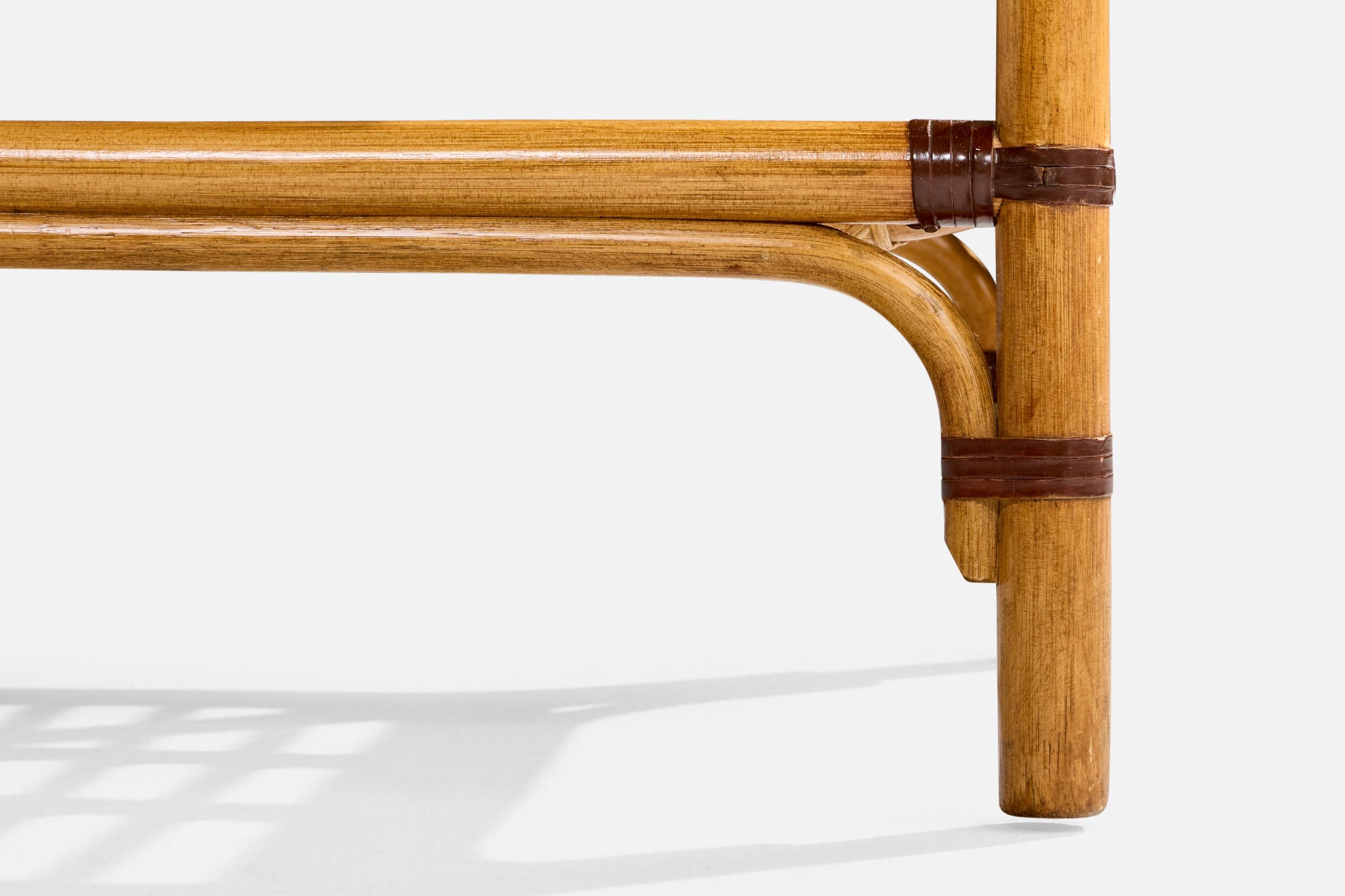 Kenneth Bergenblad, Comodini, bambù, legno, rattan, ottone, Svezia, 1976 in vendita 4