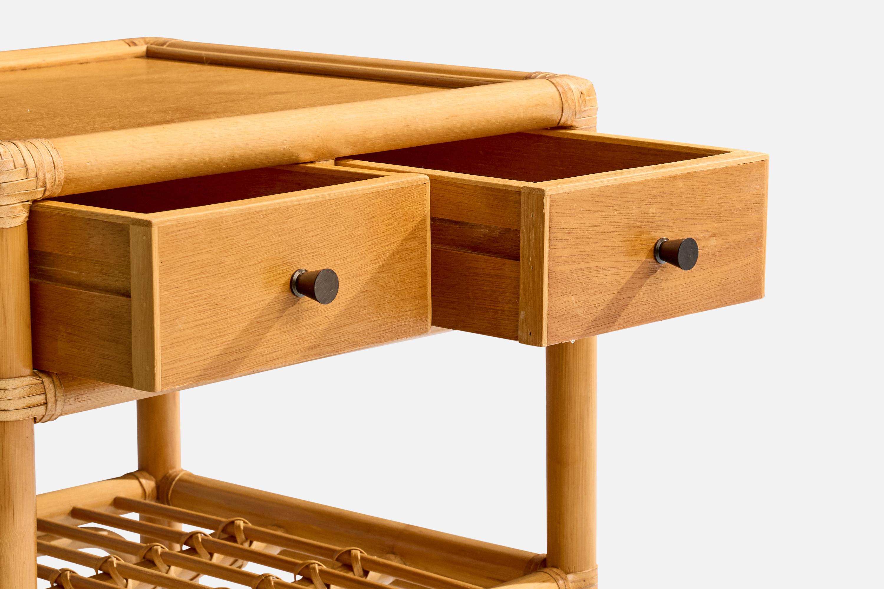 Kenneth Bergenblad, Comodini, bambù, legno, rattan, ottone, Svezia, 1976 in vendita 2