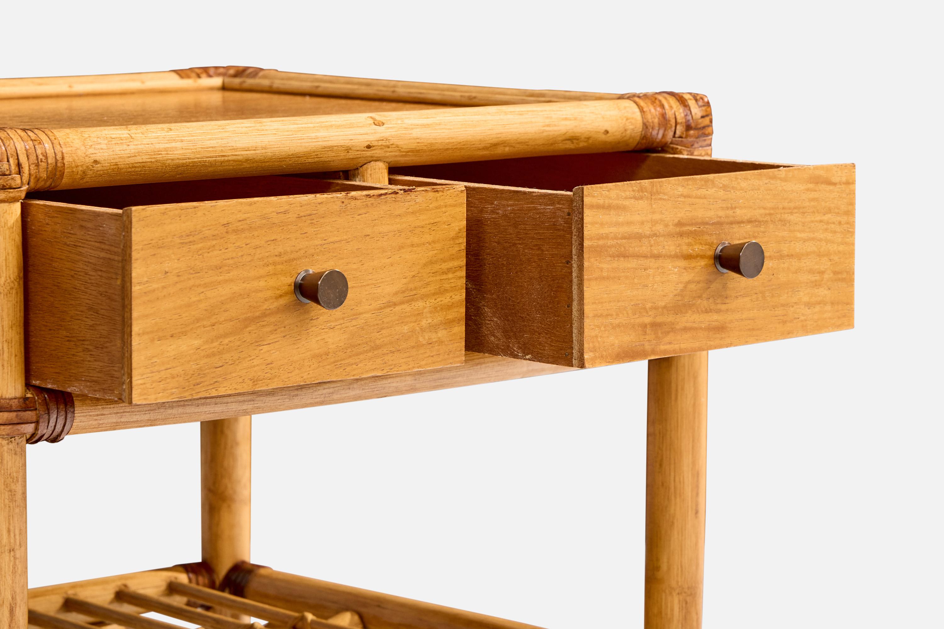 Kenneth Bergenblad, Comodini, bambù, legno, rattan, ottone, Svezia, 1976 in vendita 2