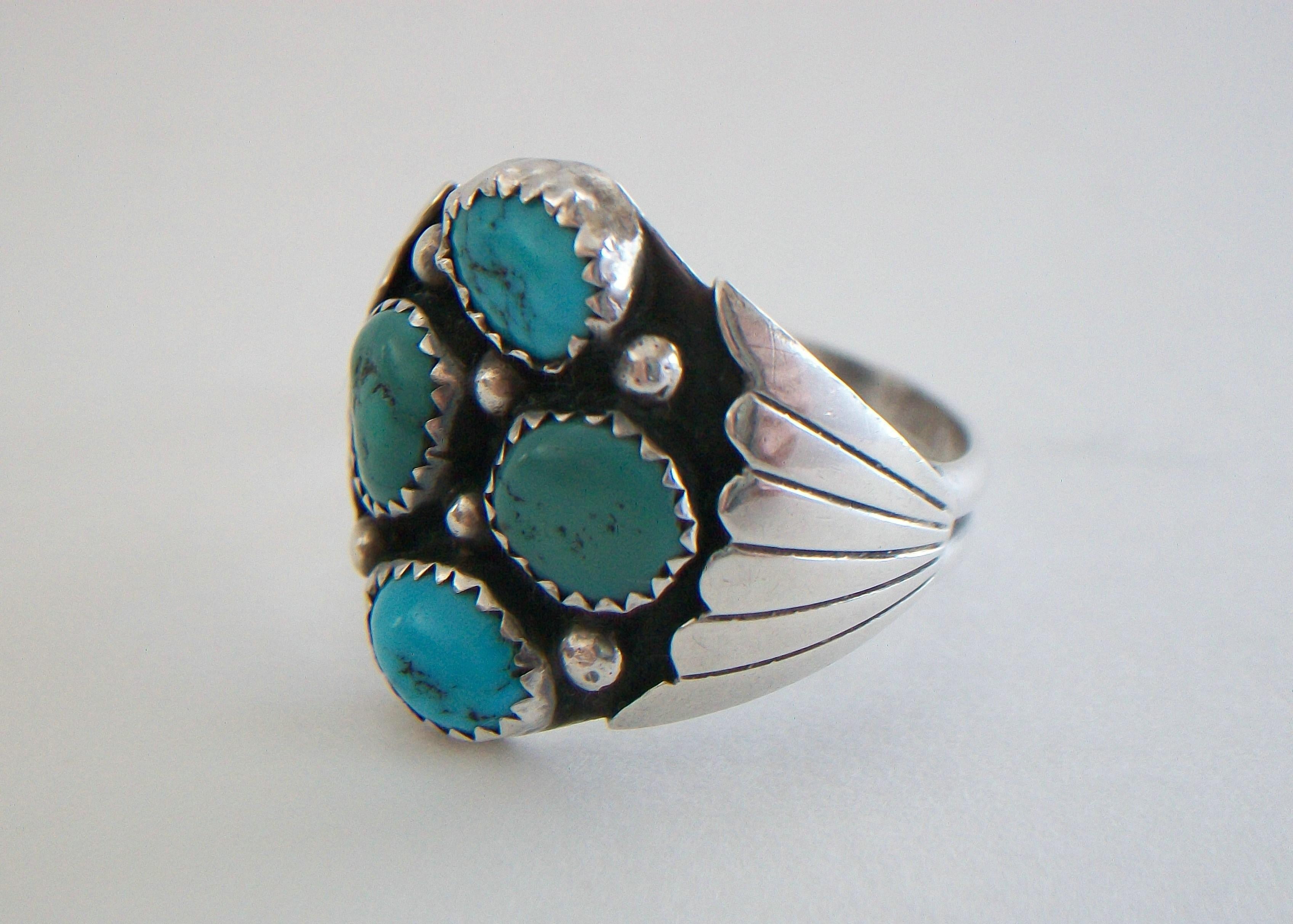 KENNETH ETSITTY - Anello in turchese Navajo e argento - Stati Uniti - Anni '70 circa in vendita 2