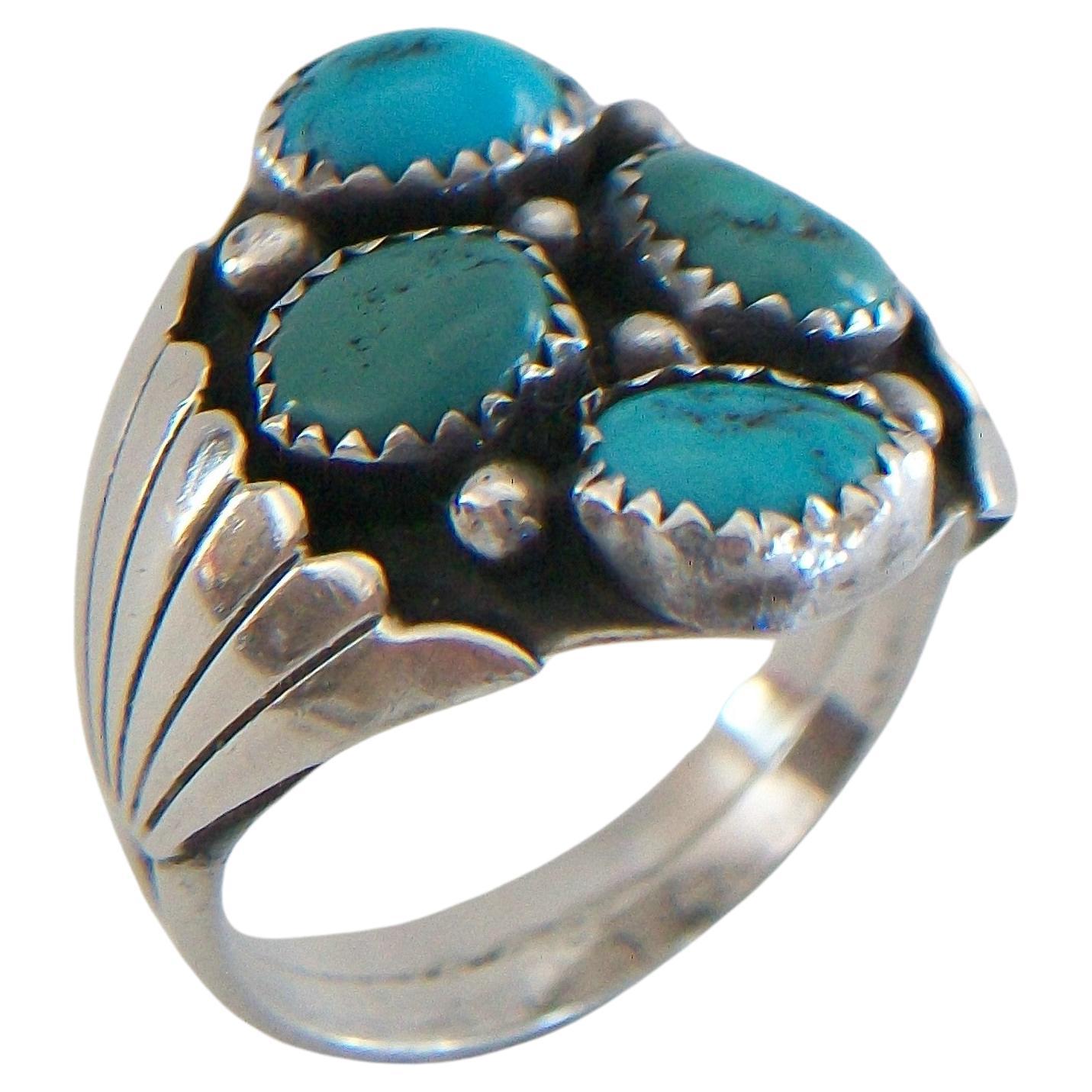 KENNETH ETSITTY - Anello in turchese Navajo e argento - Stati Uniti - Anni '70 circa in vendita