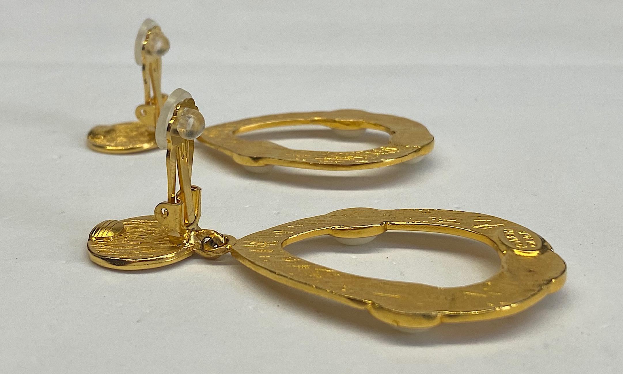 Kenneth Jay Lane 1980s Satin Gold Hoop Pendant earrings For Sale 6