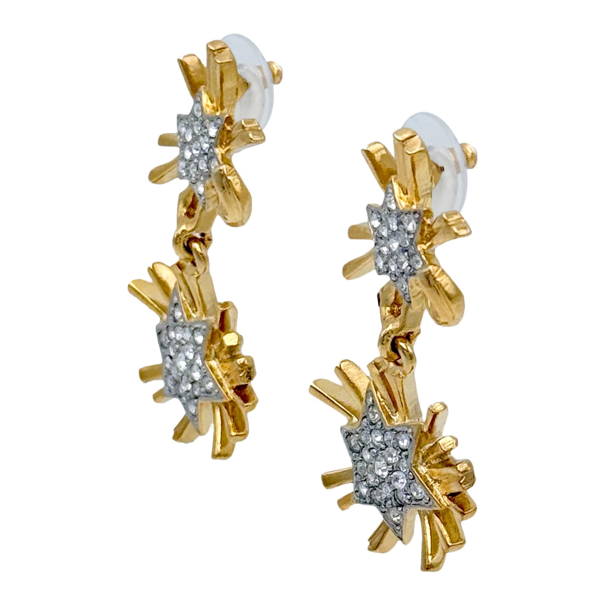 Contemporaneo Kenneth Jay Lane Designer Orecchini a goccia in oro con cristalli Swarovski in vendita