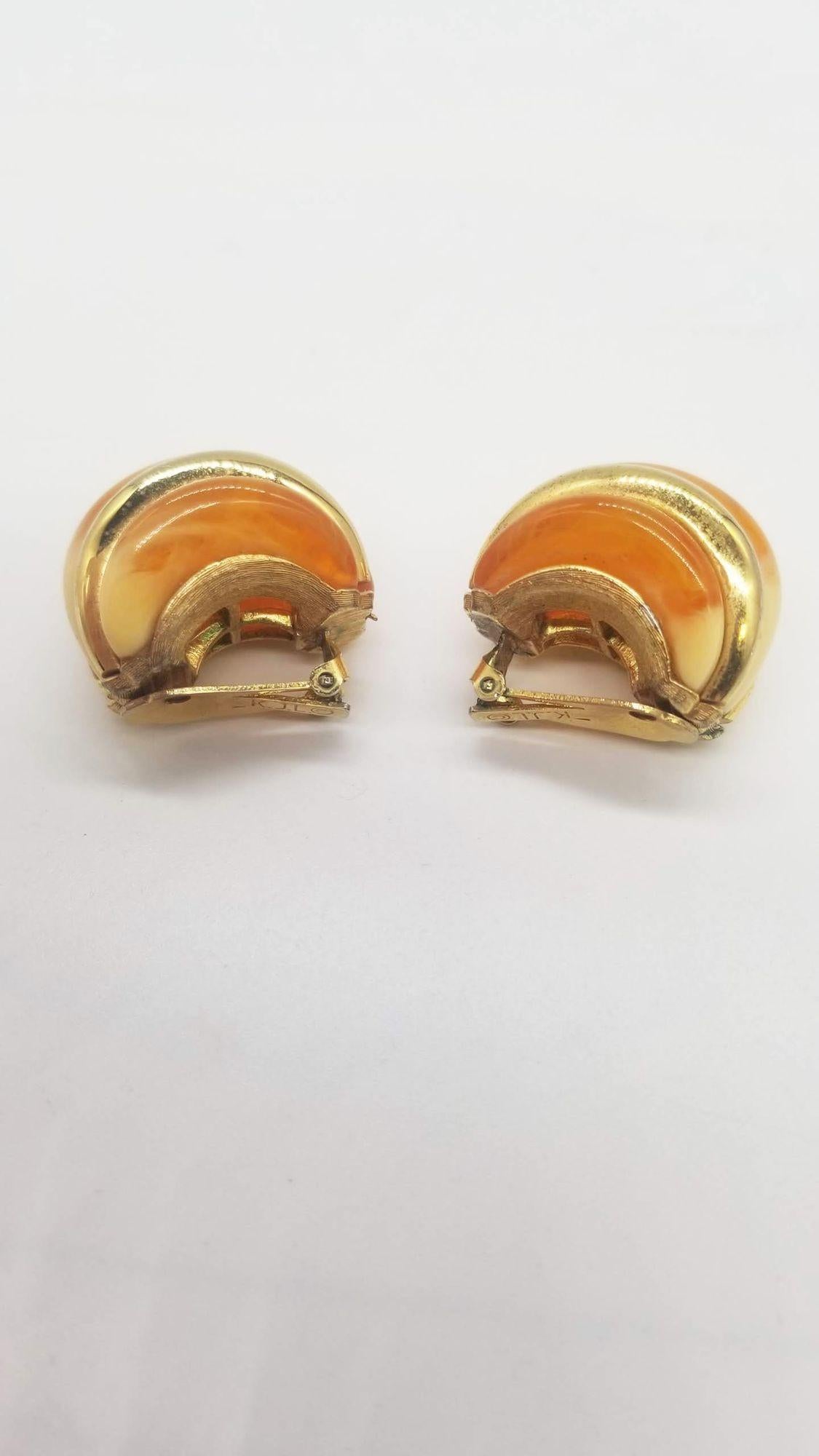 20th Century KENNETH JAY LANE Double Ribbed Domed Clip-On Earrings For Sale