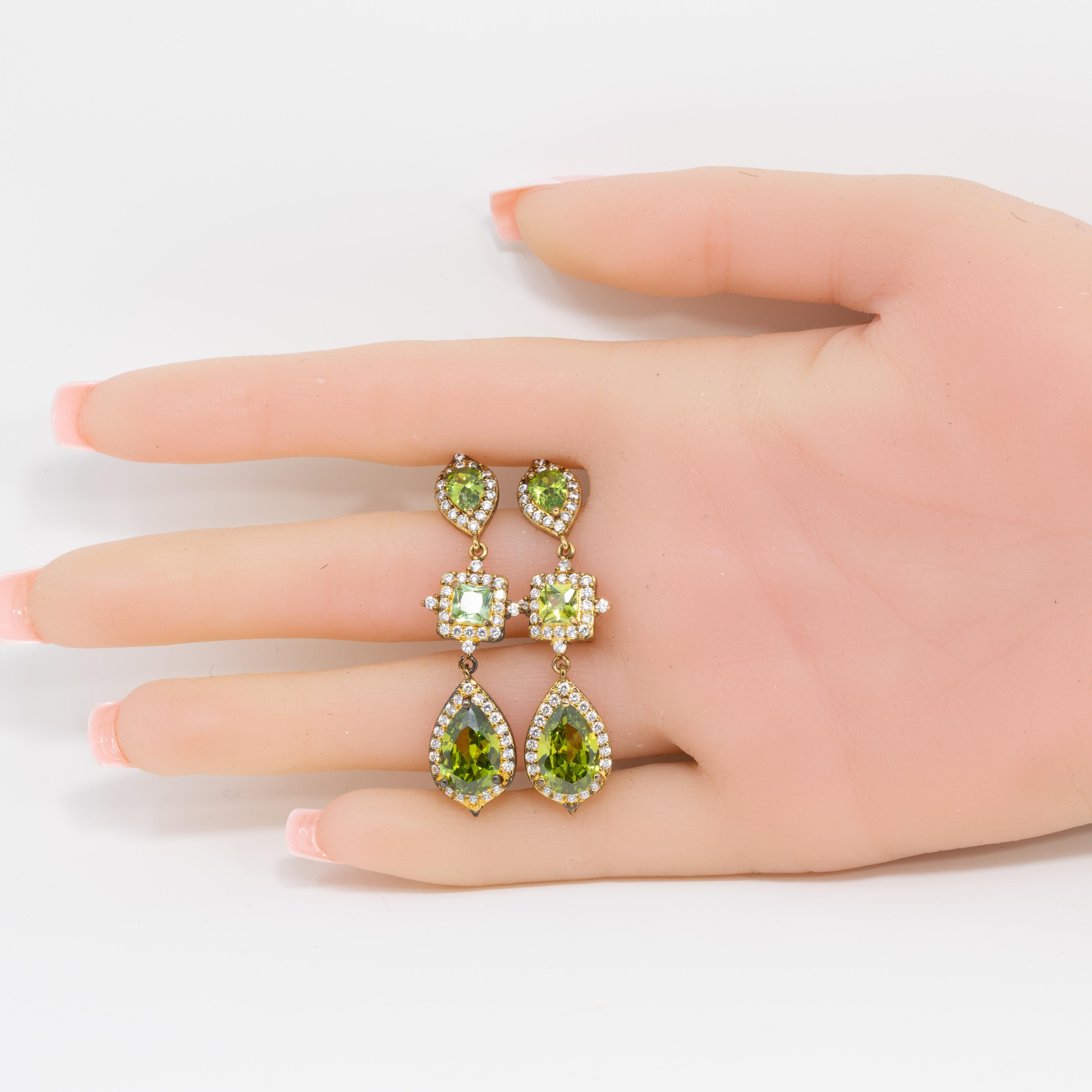 Contemporary Kenneth Jay Lane Gold Peridot Cubic Zirconia Drop Dangle Earrings