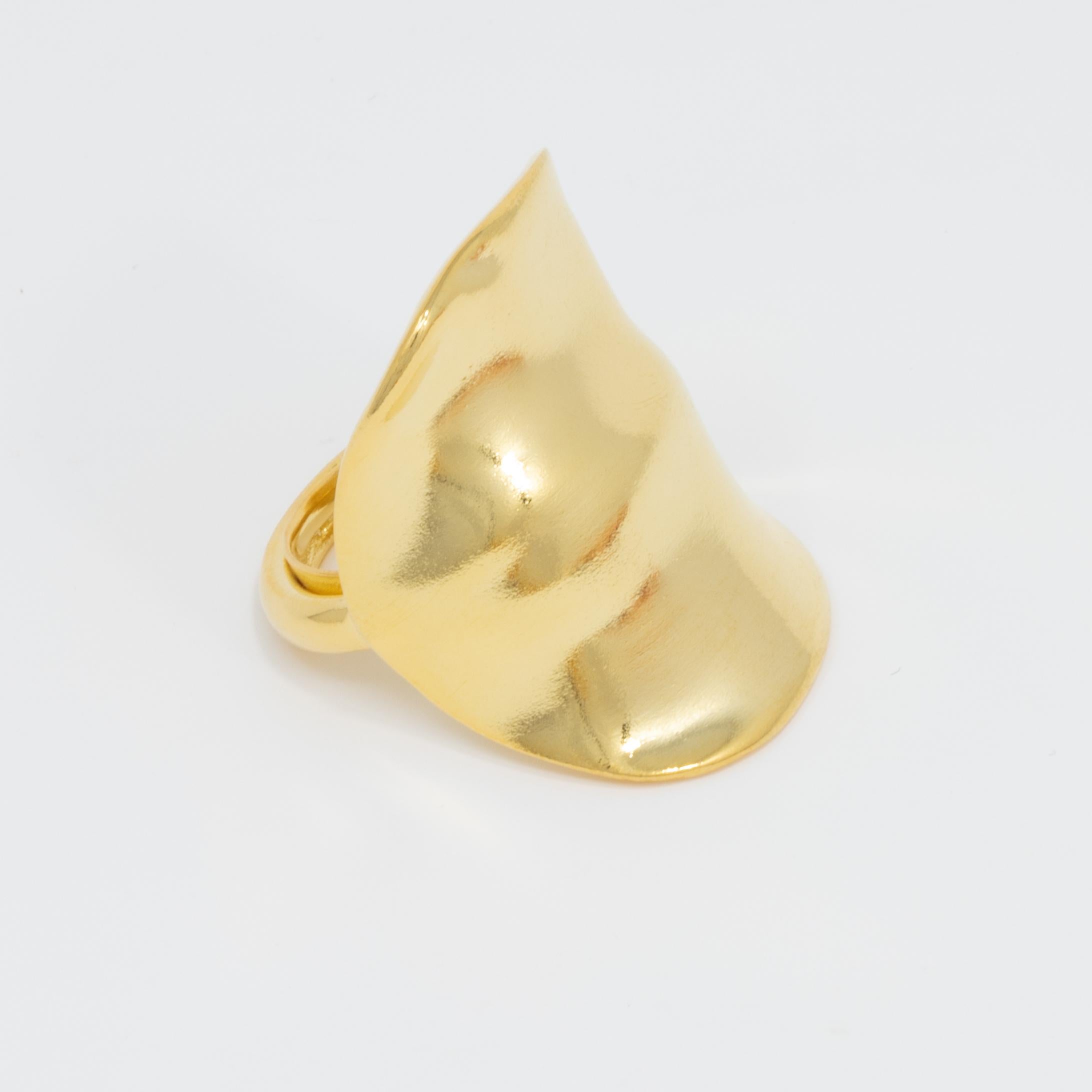 Modern Kenneth Jay Lane Gold Polished Cocktail Statement Ring, KJL, Contemporary