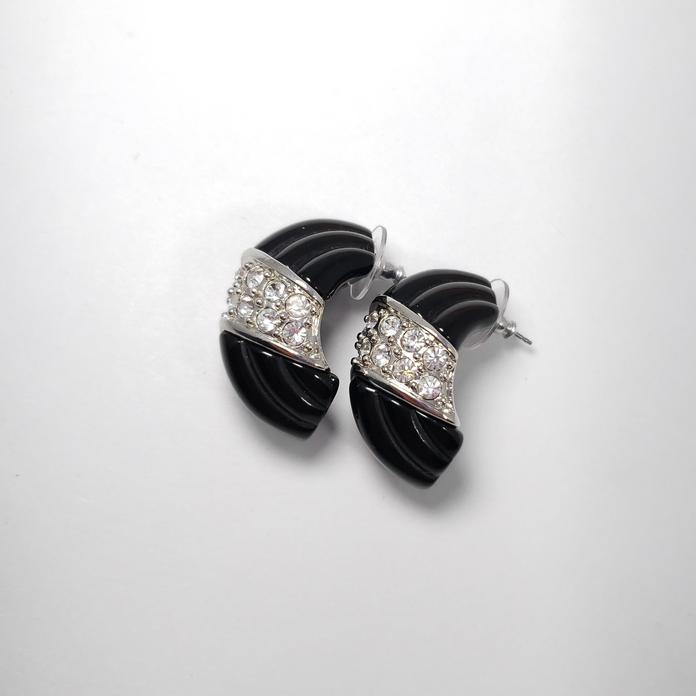 Kenneth Jay Lane KJL Black Carved Earring with Clear Crystals, Post Backs In New Condition For Sale In Milford, DE