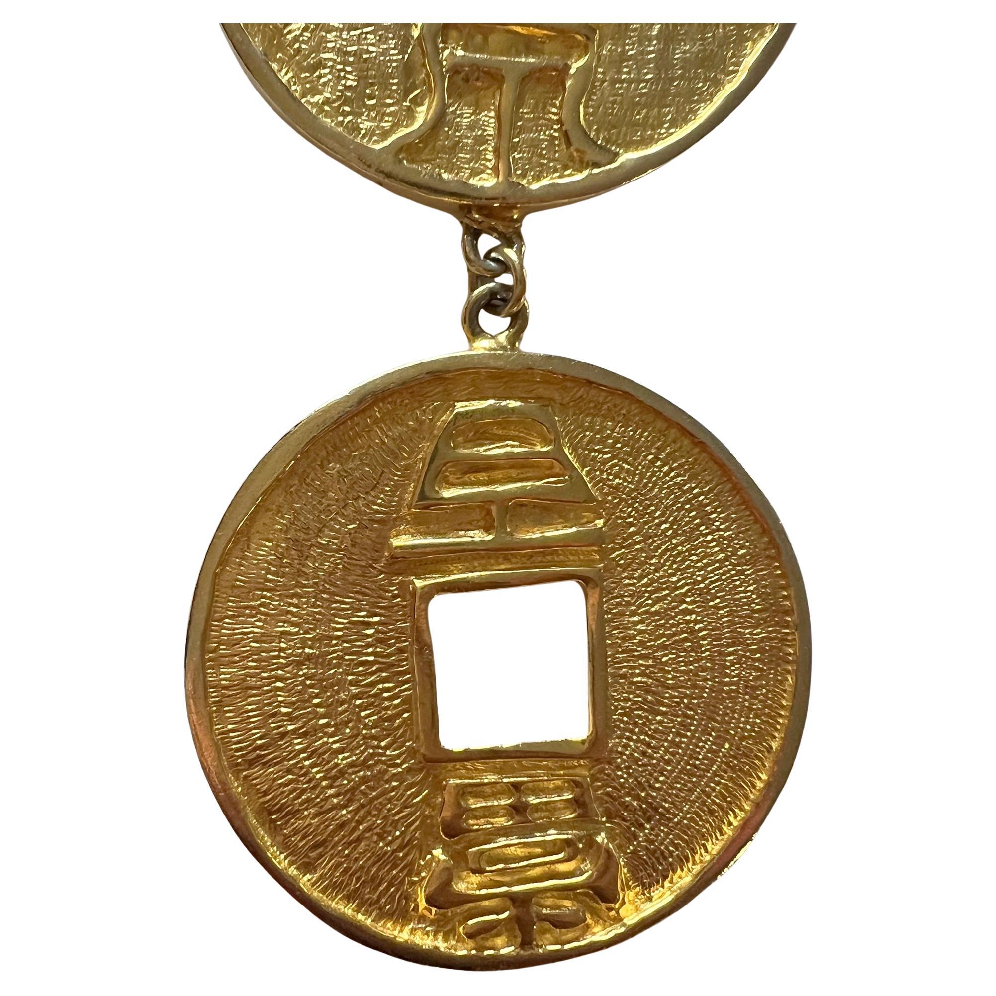 Kenneth Jay Lane KJL Chinese Modern Faux Double Coin Disc Necklace 1970s In Good Condition For Sale In Palm Springs, CA