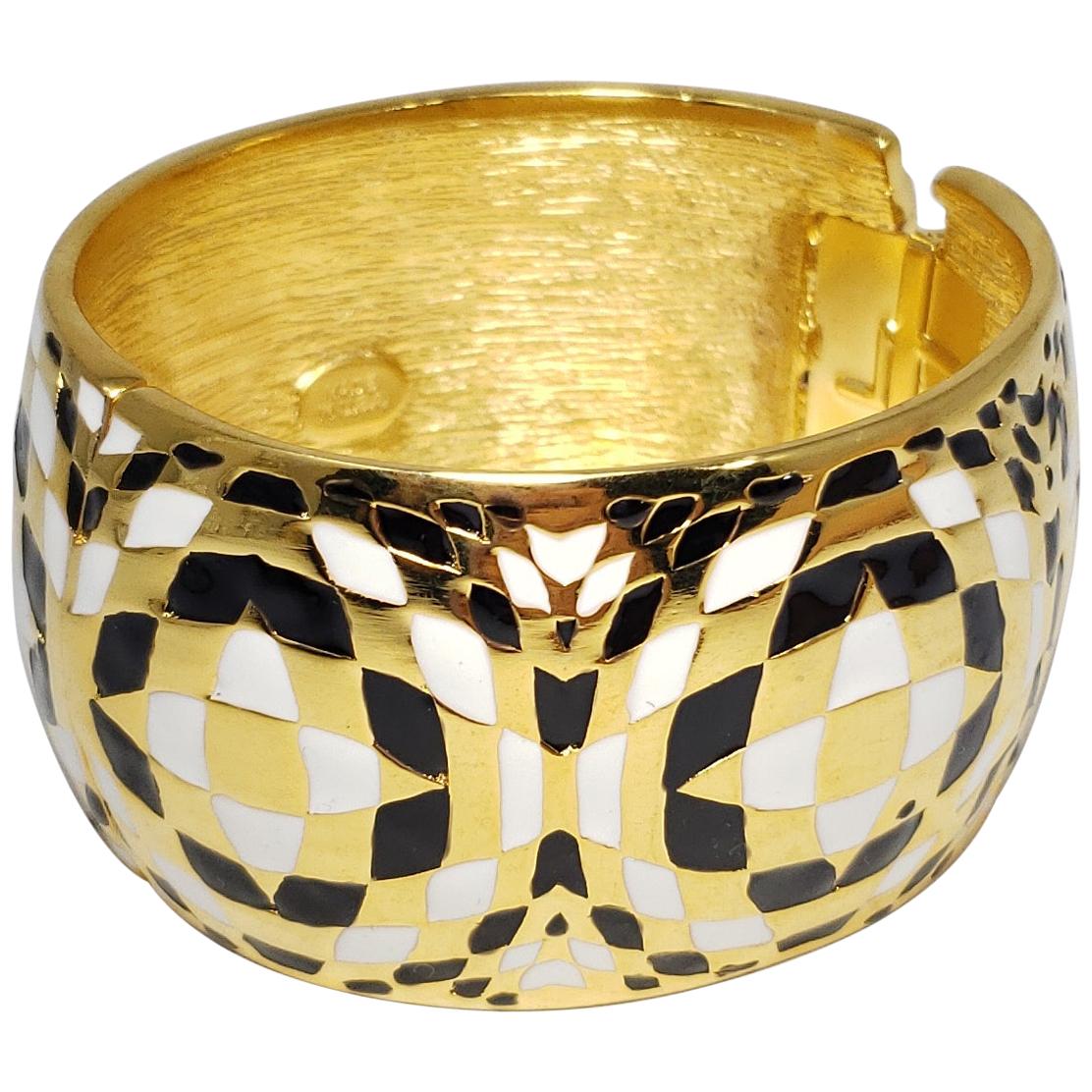 Kenneth Jay Lane KJL Geometric White and Black Enamel Bangle Bracelet in Gold For Sale