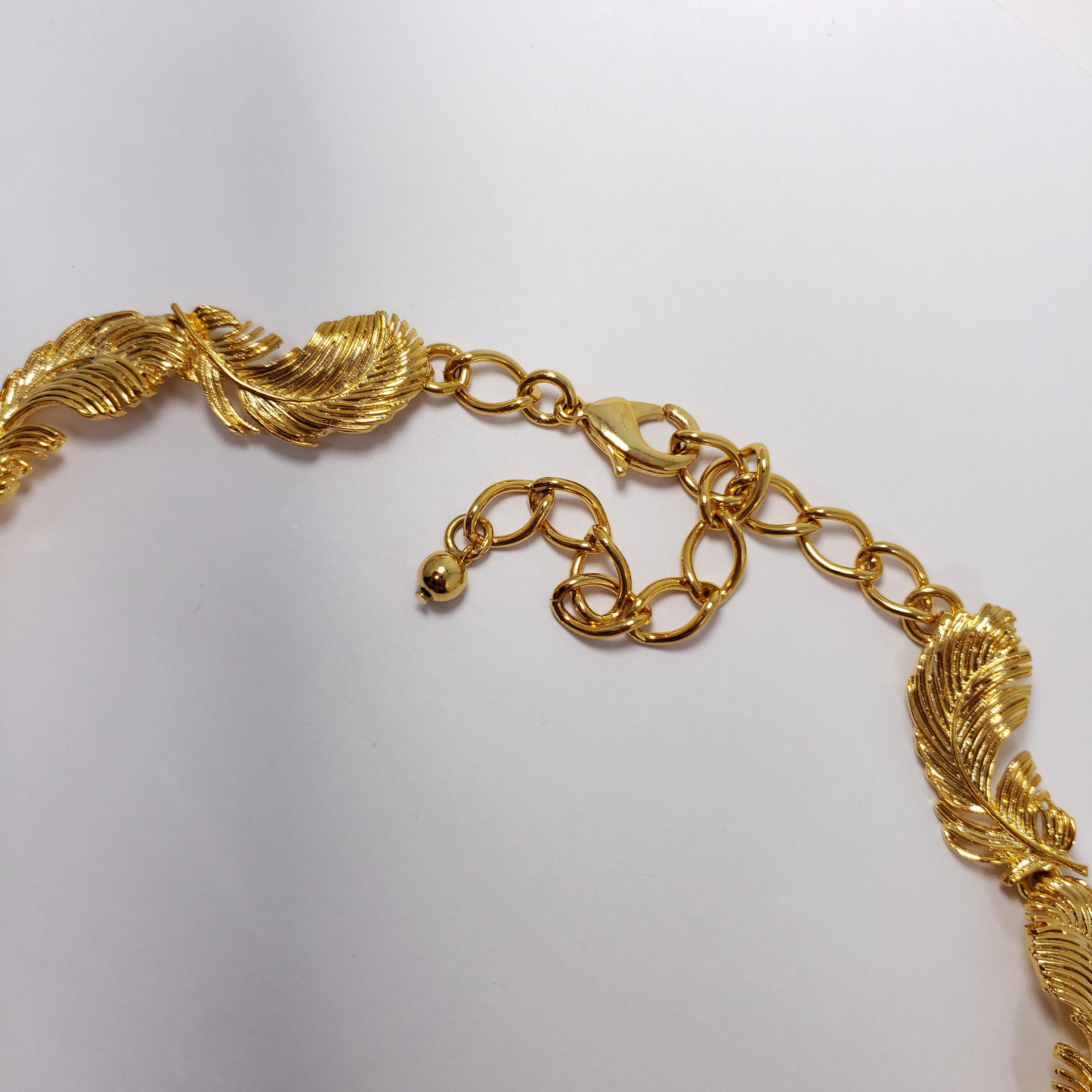 Kenneth Jay Lane KJL Golden Plume Feather Link Necklace In New Condition For Sale In Milford, DE