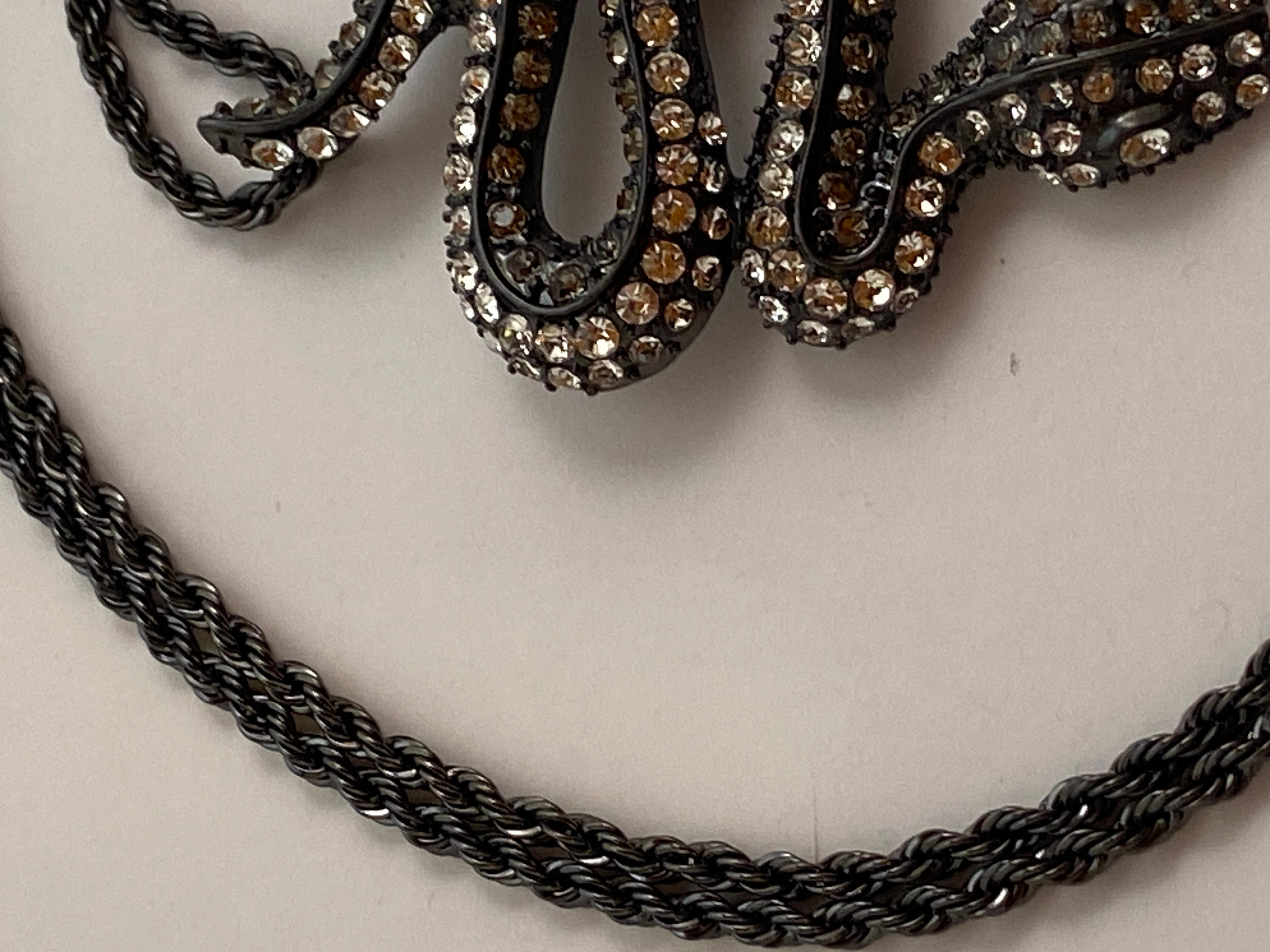 Kenneth Jay Lane - Ensemble pendentif et collier « serpent » en strass noir de taille moyenne 5