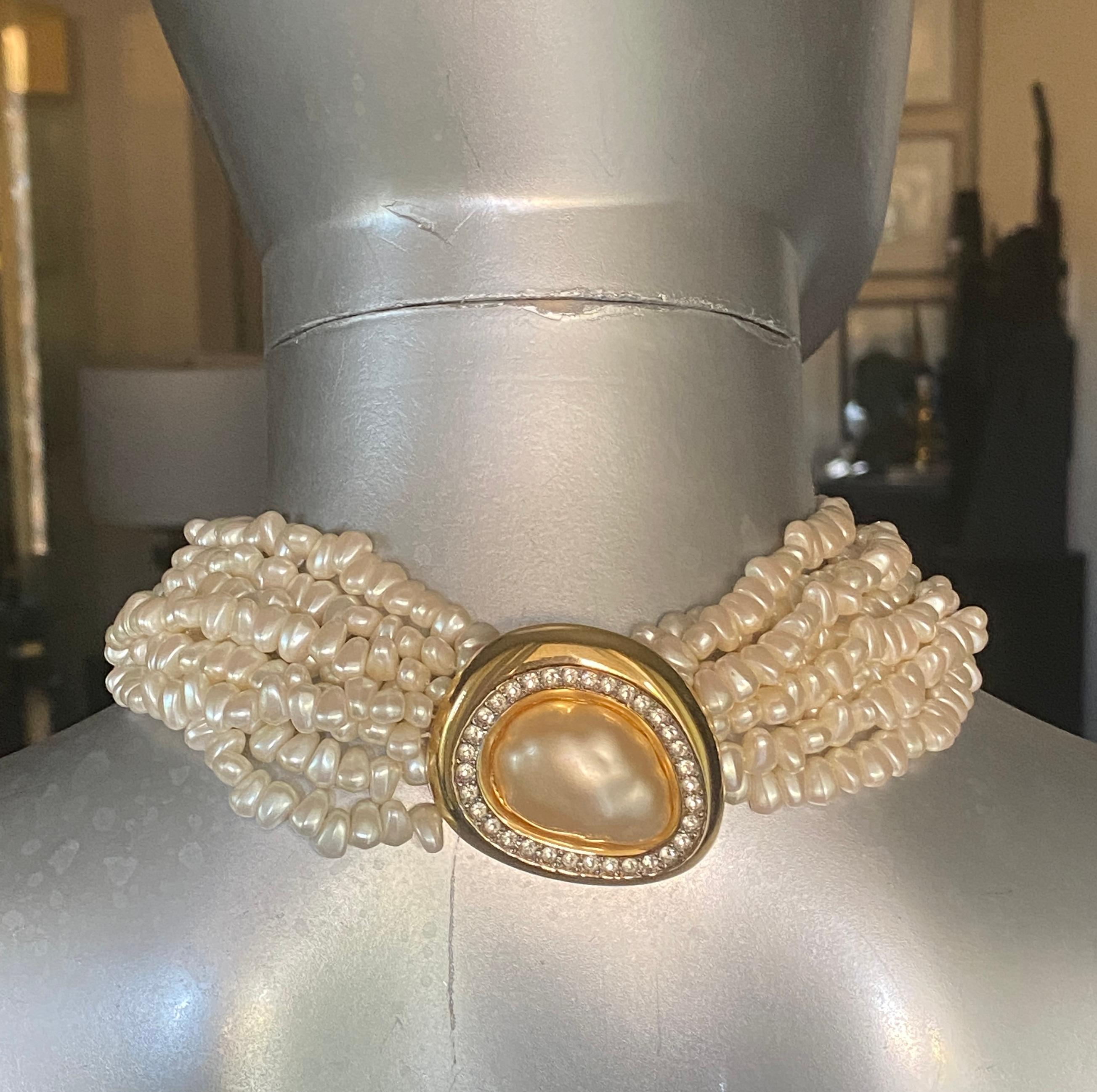 Women's Kenneth Jay Lane Pearl Necklace with Large Pearl and Rhinestone Embellishment For Sale