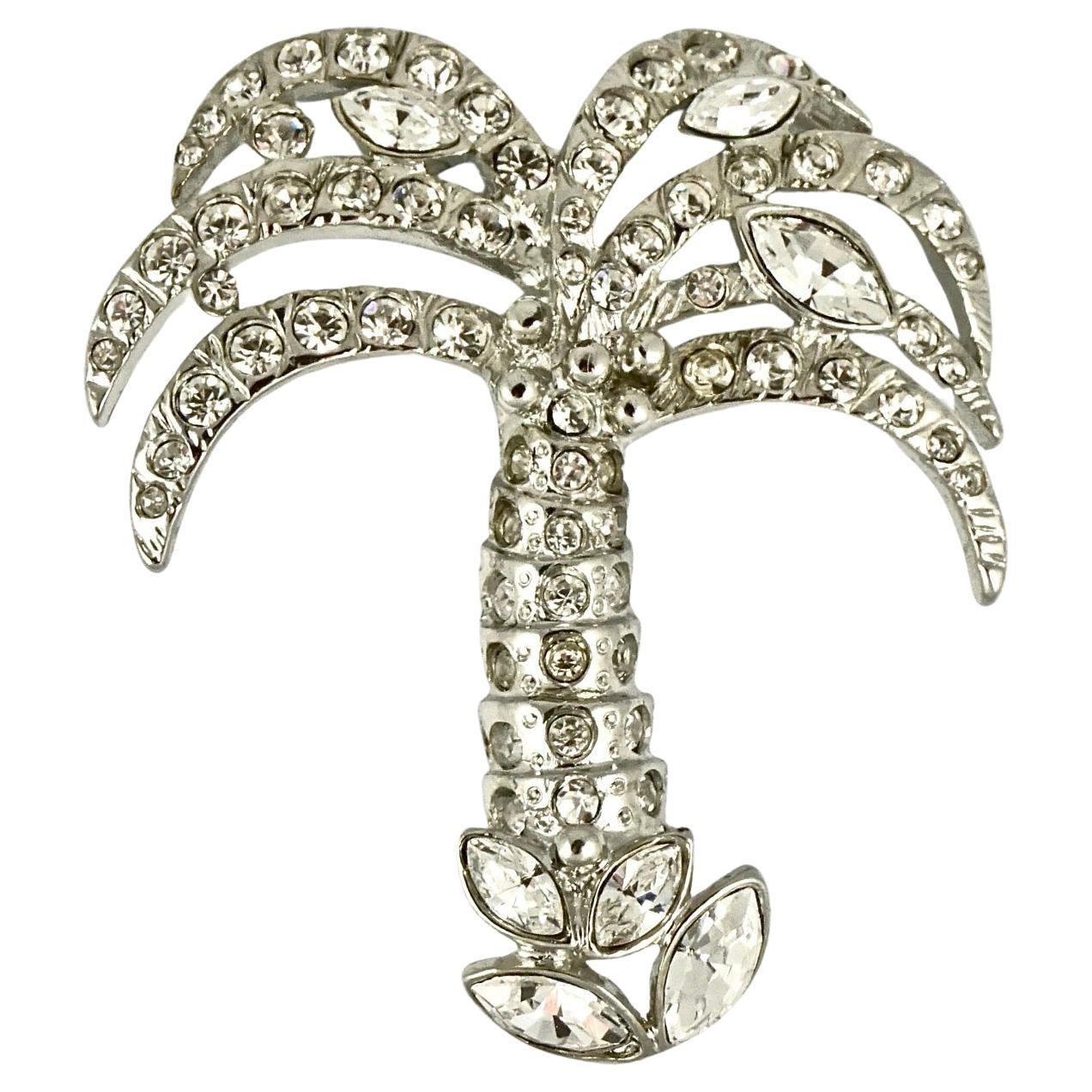Kenneth Jay Lane Spilla a forma di albero di palma con strass placcata in argento, circa anni '80