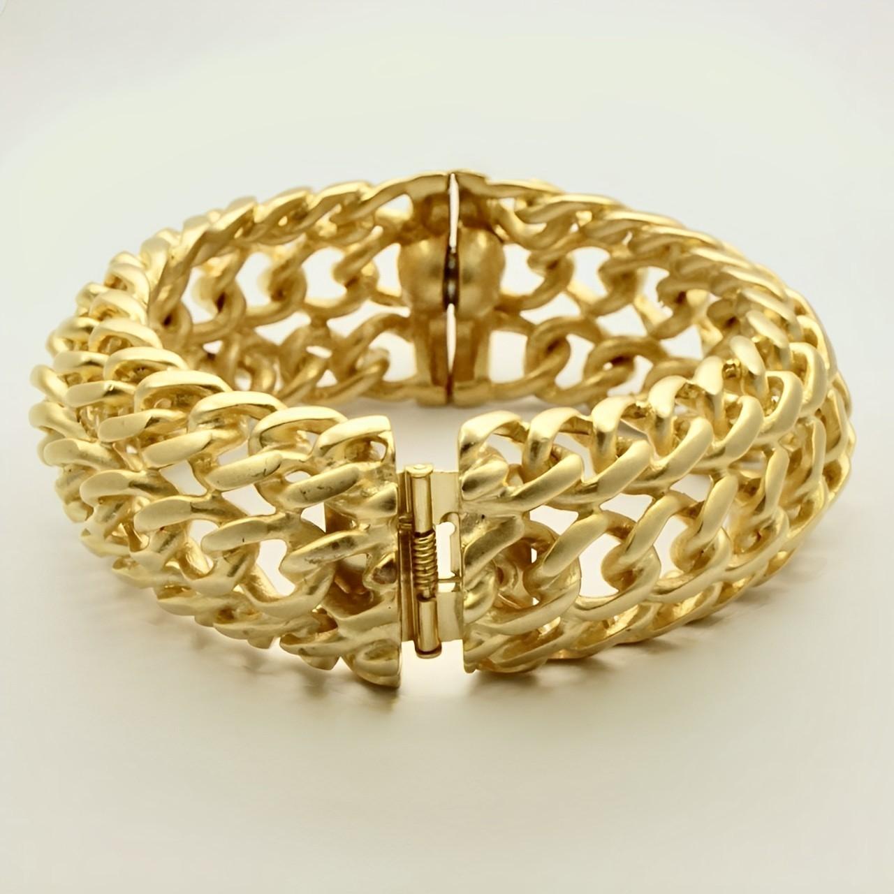 Kenneth Jay Lane Triple Chain Matt Gold Plated Bangle 1990s In Good Condition For Sale In London, GB