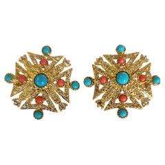 Kenneth Jay Lane Turquoise Coral and Crystal Gold-Plated Starburst Clip-On Kenneth Jay Lane Turquoise Coral and Crystal Gold-Plated Starburst Clip-On