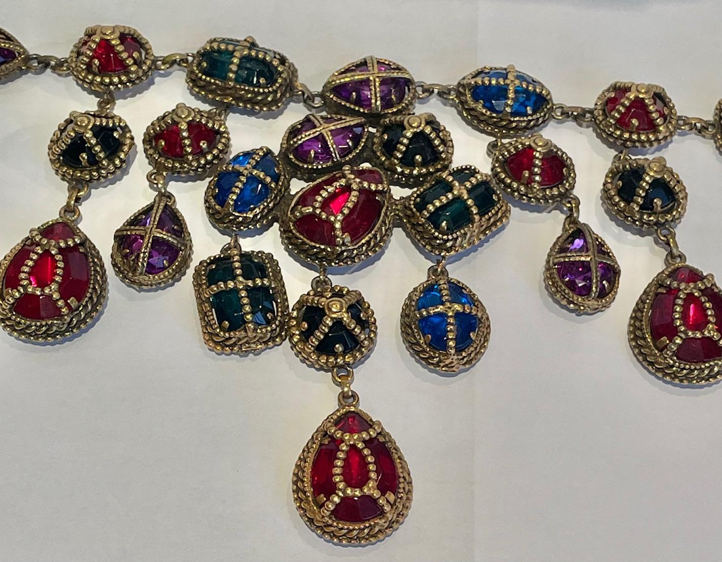 Ensemble collier et boucles d'oreilles KENNETH JAY LANE Vintage Statement Royal Cross Cabochons en vente 8