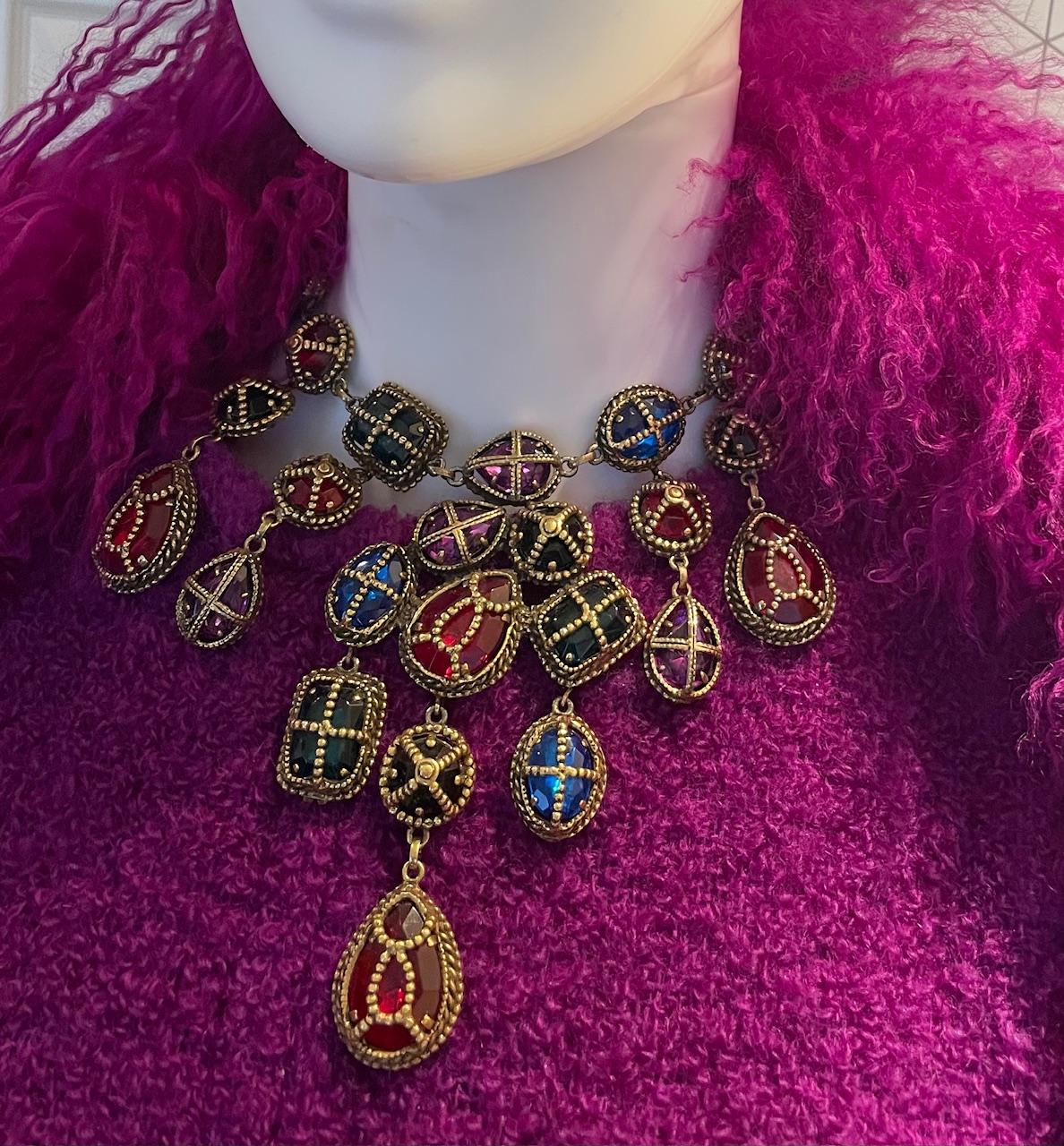 Ensemble collier et boucles d'oreilles KENNETH JAY LANE Vintage Statement Royal Cross Cabochons Pour femmes en vente