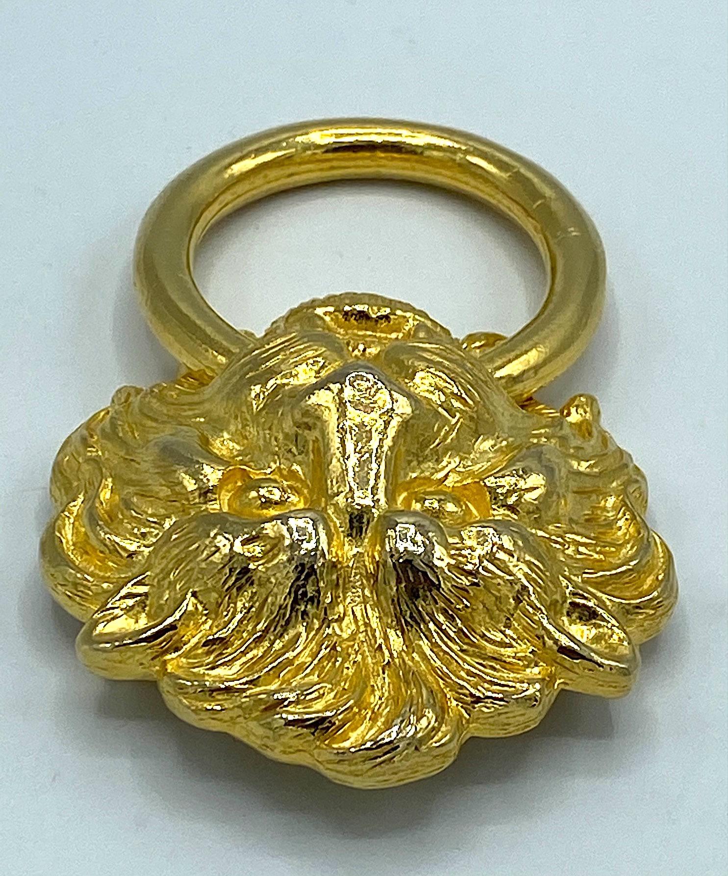 Kenneth Lane 1980s Gold Lion Door Knocker Brooch In Good Condition In New York, NY
