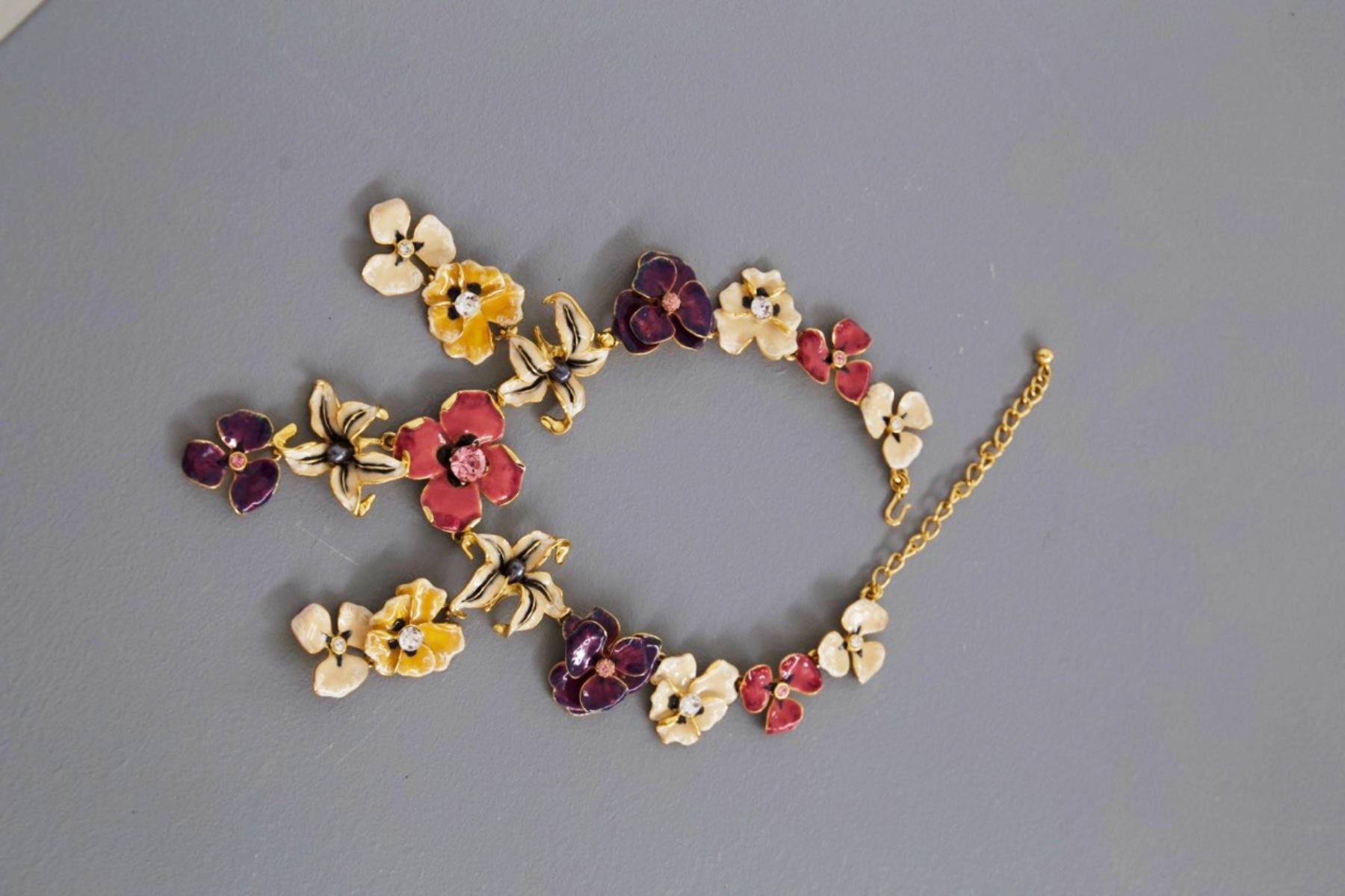 Kenneth Lane Vintage Flower Pendant Necklace For Sale 1