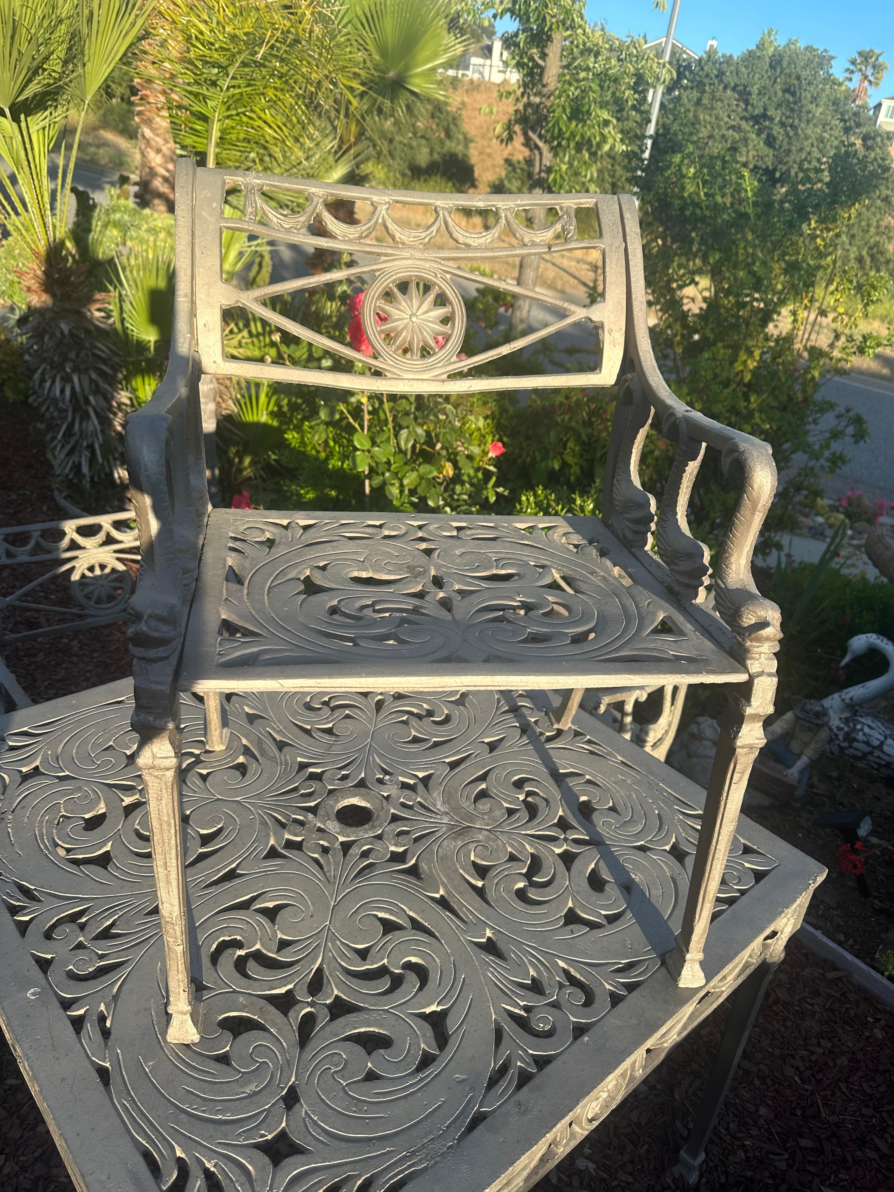 Machine-Made Kenneth Lynch and Sons Filigree Design Star& Dolphin patio set, Rare, circa 1950 For Sale