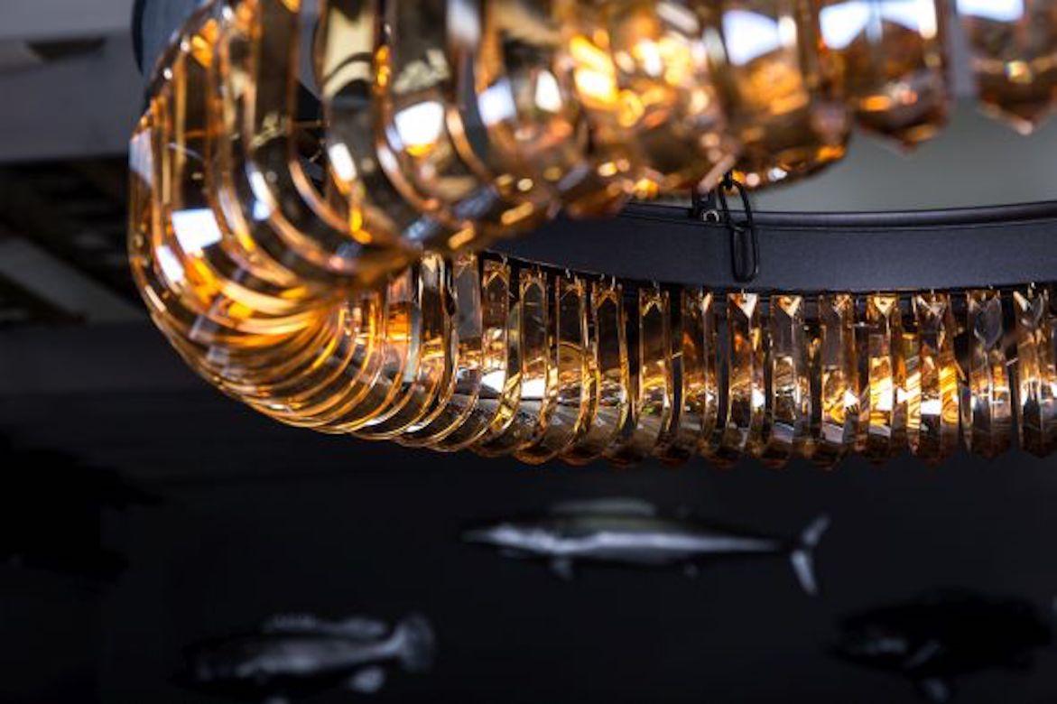 Serie di lampadari in cristallo ambrato di Kensington, 20° secolo in vendita 7