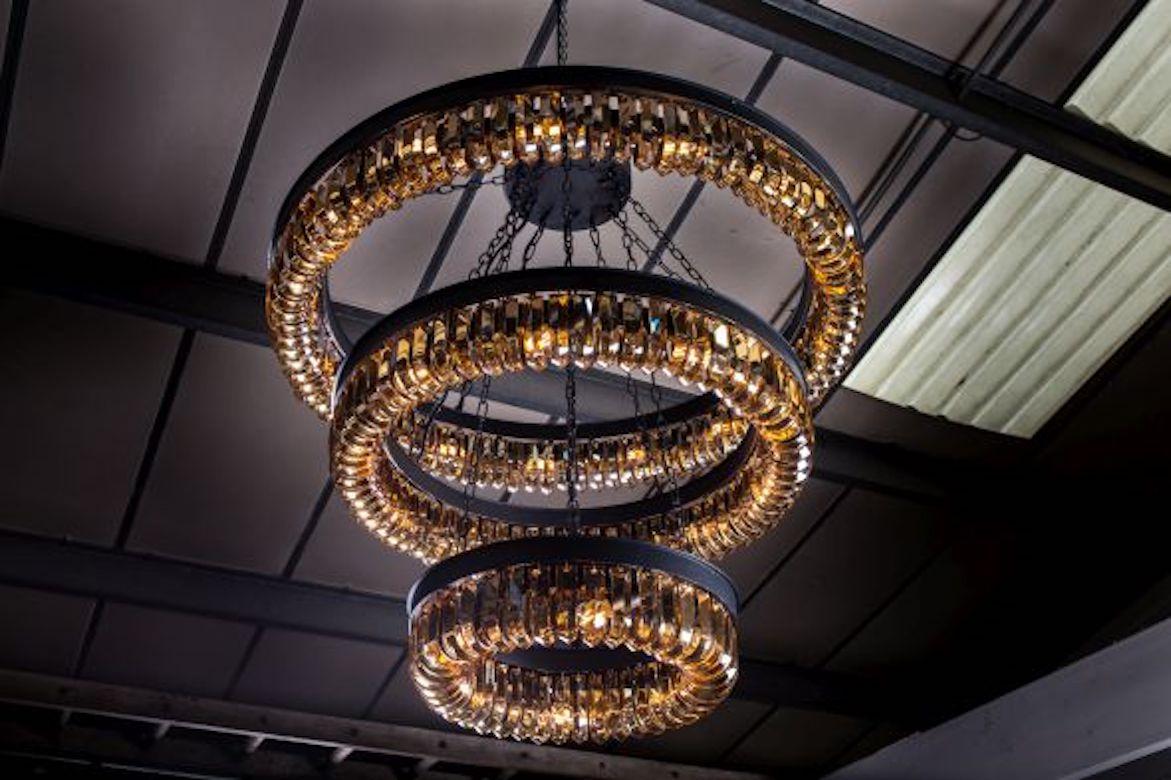 Serie di lampadari in cristallo ambrato di Kensington, 20° secolo In condizioni ottime in vendita a London, GB