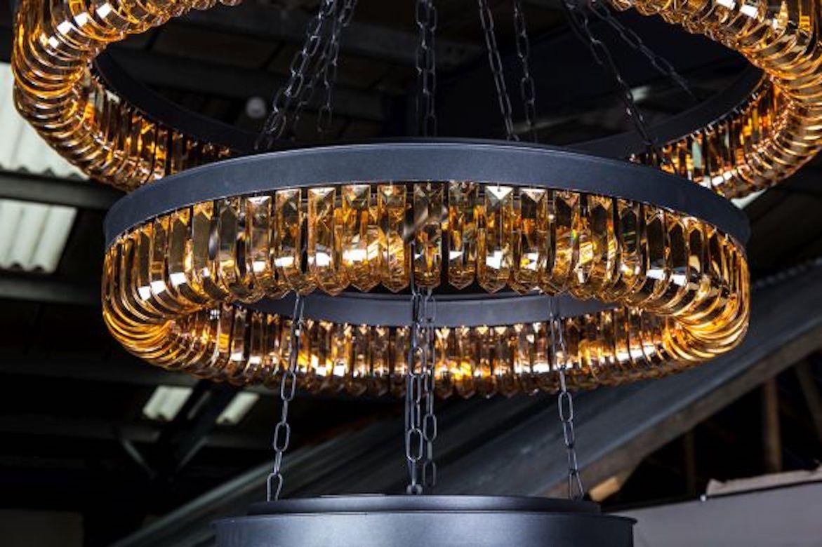 XX secolo Serie di lampadari in cristallo ambrato di Kensington, 20° secolo in vendita