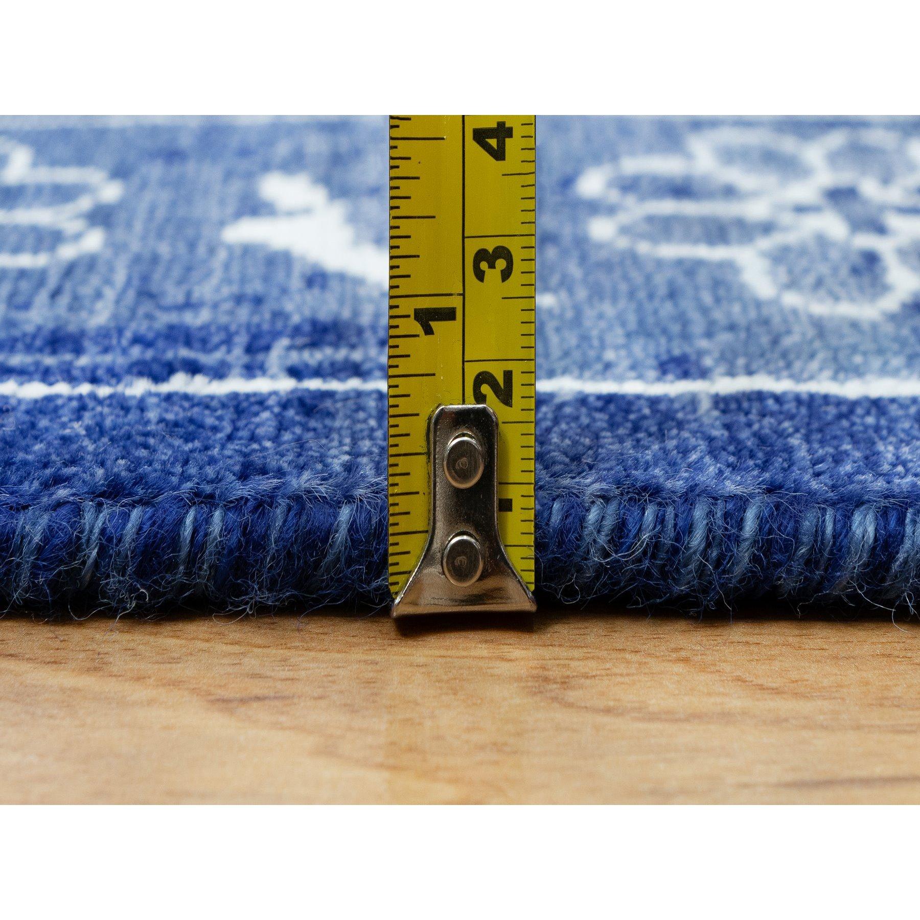 Kensington Blue Tappeto quadrato orientale in lana e seta Tabriz annodato a mano 10' x 10' in vendita 3