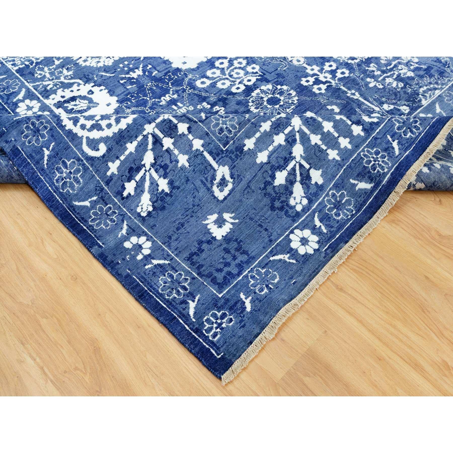 XXI secolo e contemporaneo Kensington Blue Tappeto quadrato orientale in lana e seta Tabriz annodato a mano 10' x 10' in vendita