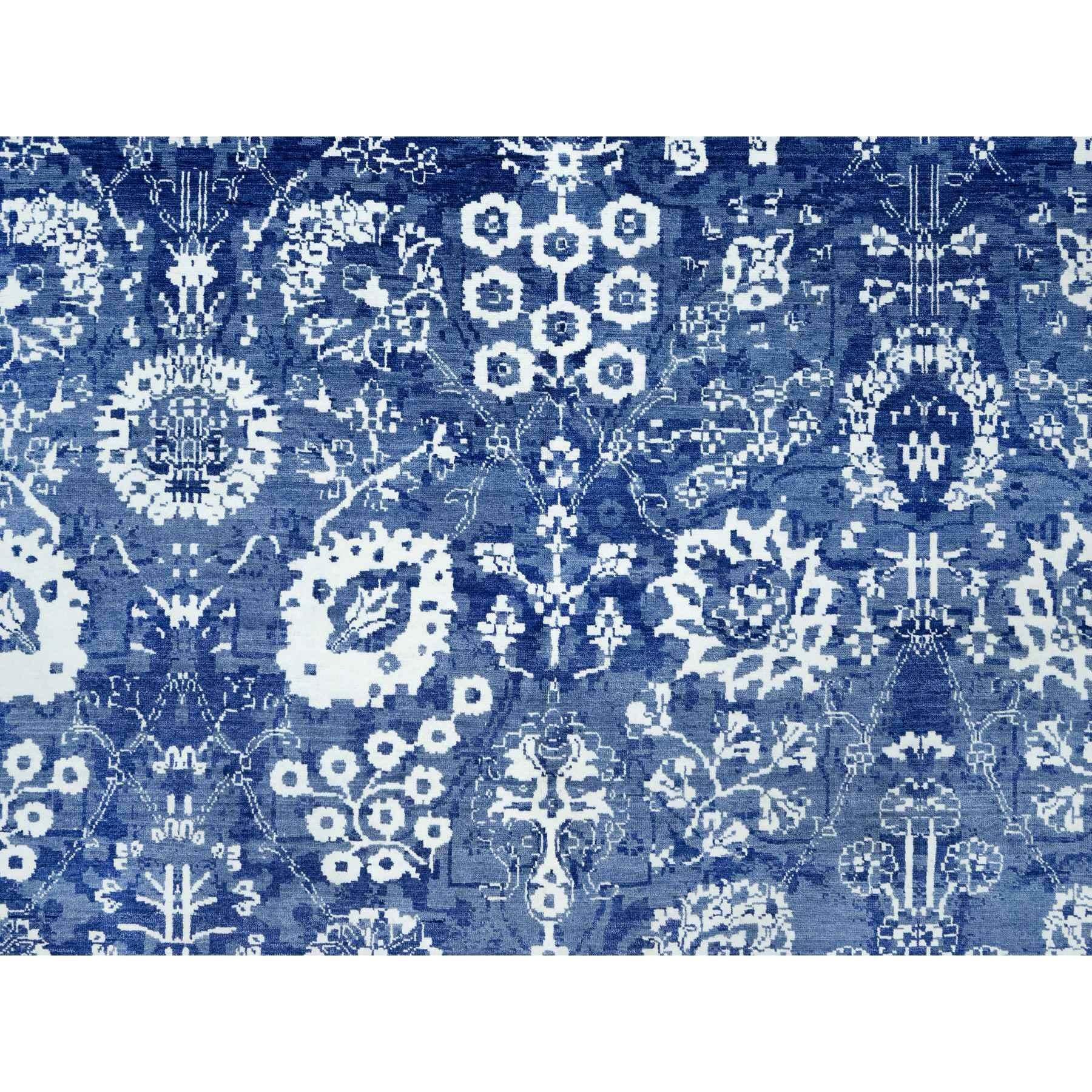 Kensington Blue Tappeto quadrato orientale in lana e seta Tabriz annodato a mano 10' x 10' in vendita 1