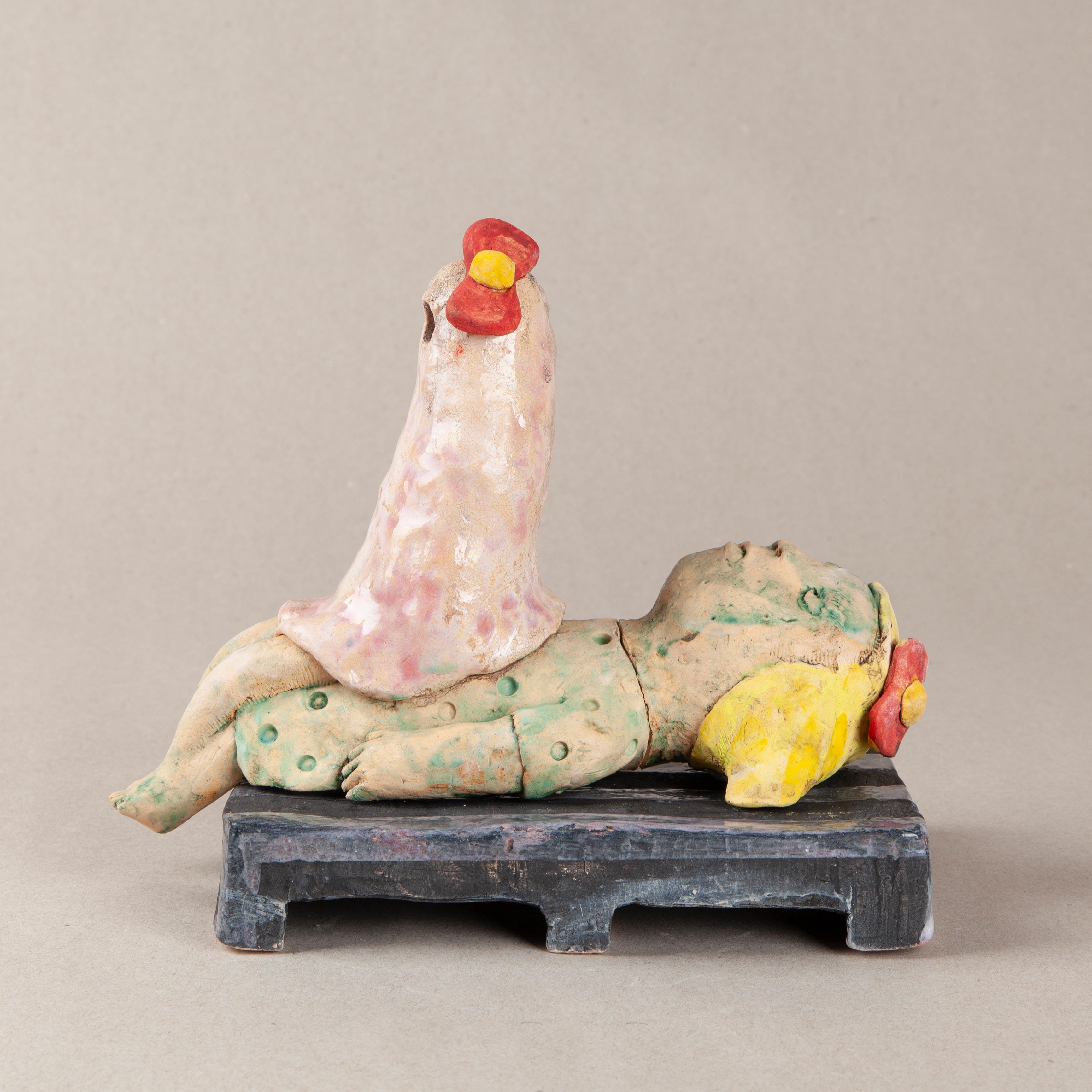 In ihrem eigenen Kielwasser Nr. 2 (Beige), Figurative Sculpture, von Kensuke Yamada