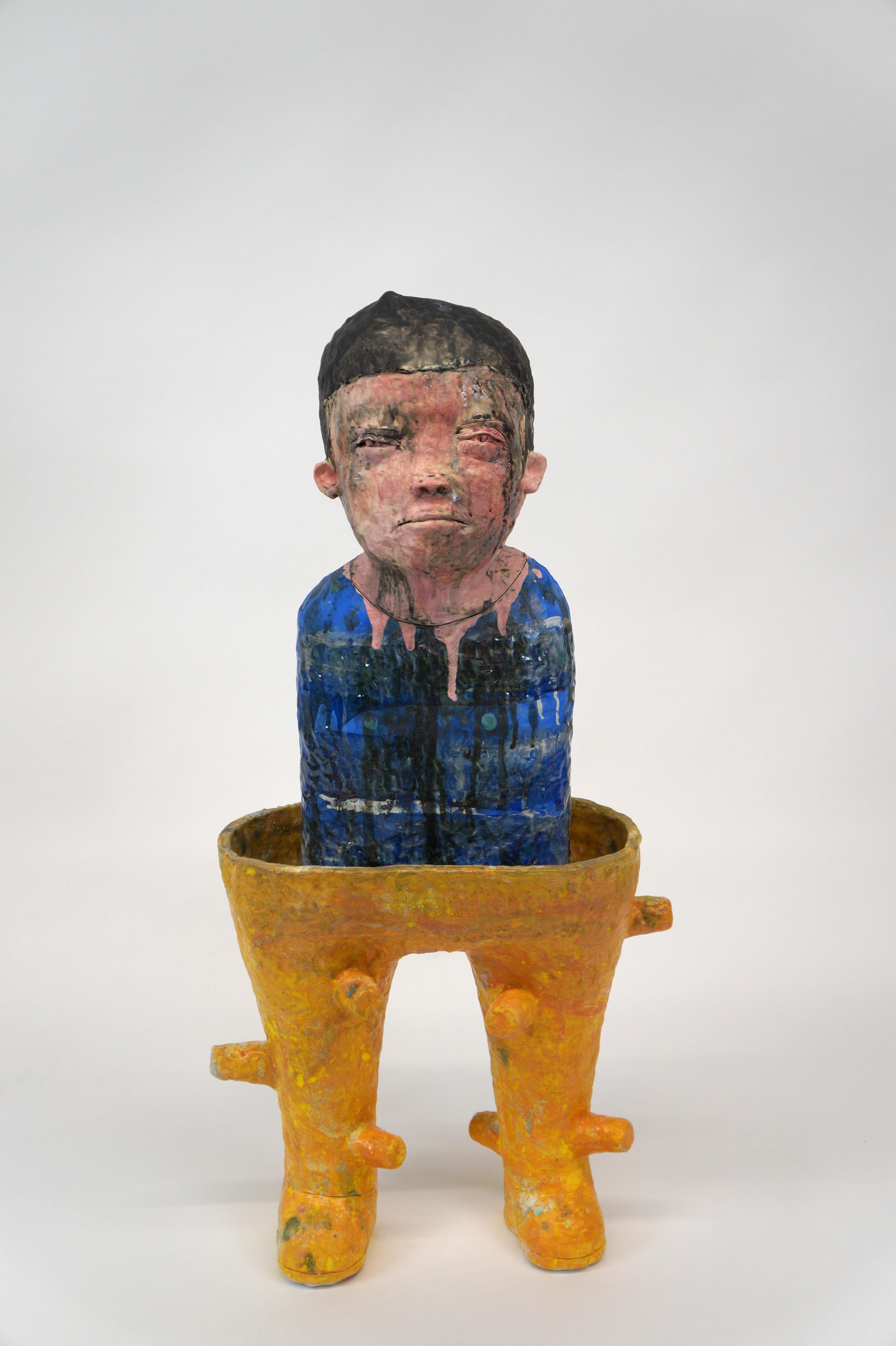 "El Amor Verdadero Te Encontrará al Final 2", Escultura Figurativa de Cerámica con Esmalte - Sculpture de Kensuke Yamada