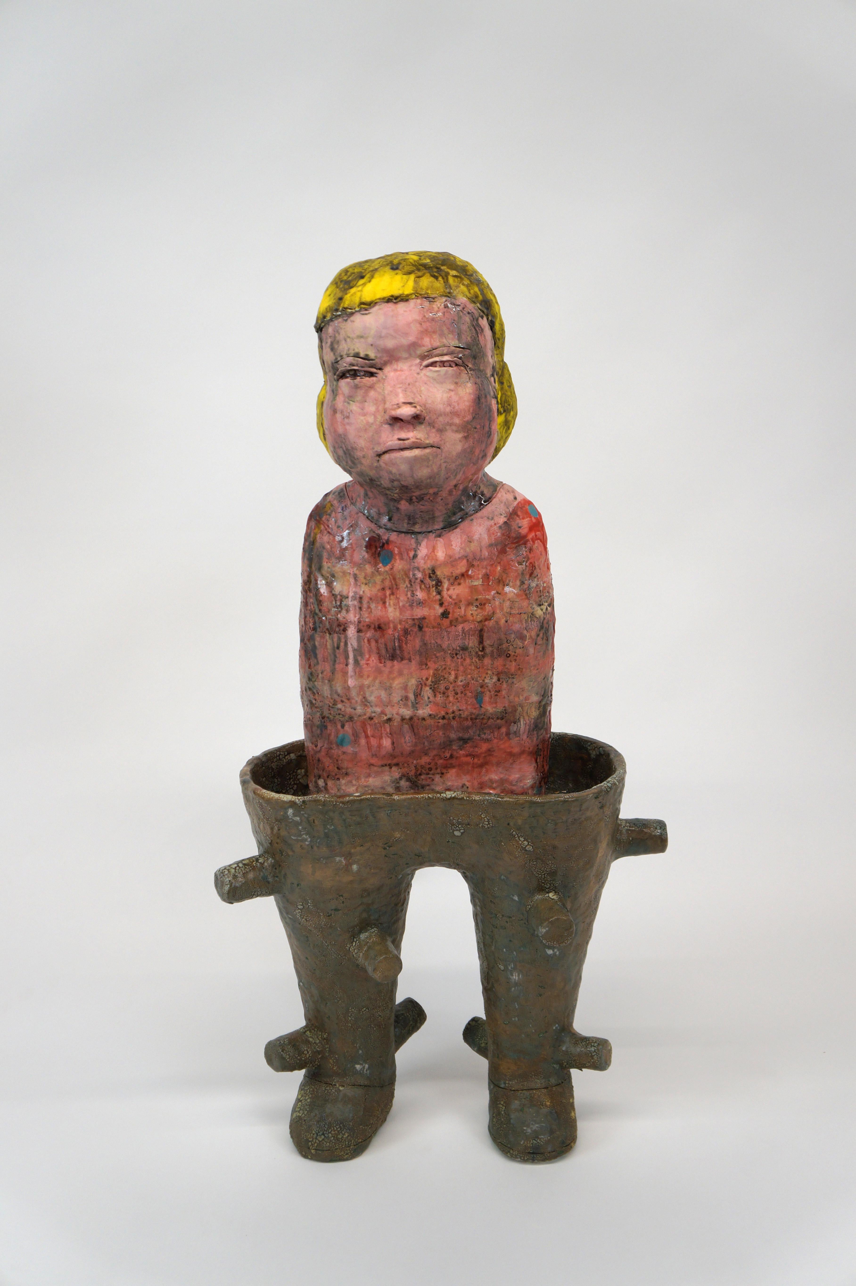 "El Amor Verdadero Te Encontrará al Final", Escultura Figurativa de Cerámica con Esmalte - Sculpture de Kensuke Yamada