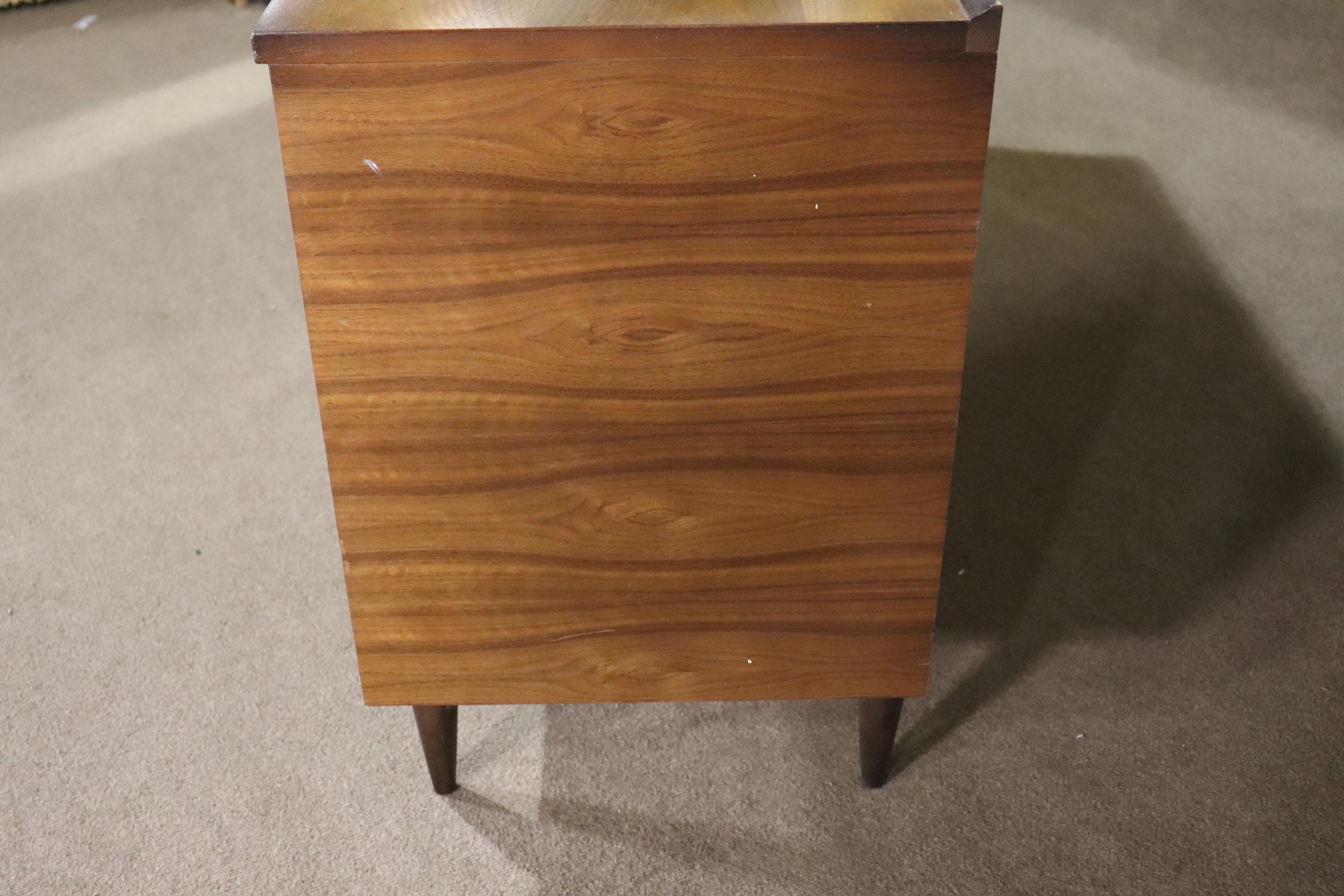 20ième siècle Long buffet 'Brasilia' de Kent Coffey en vente