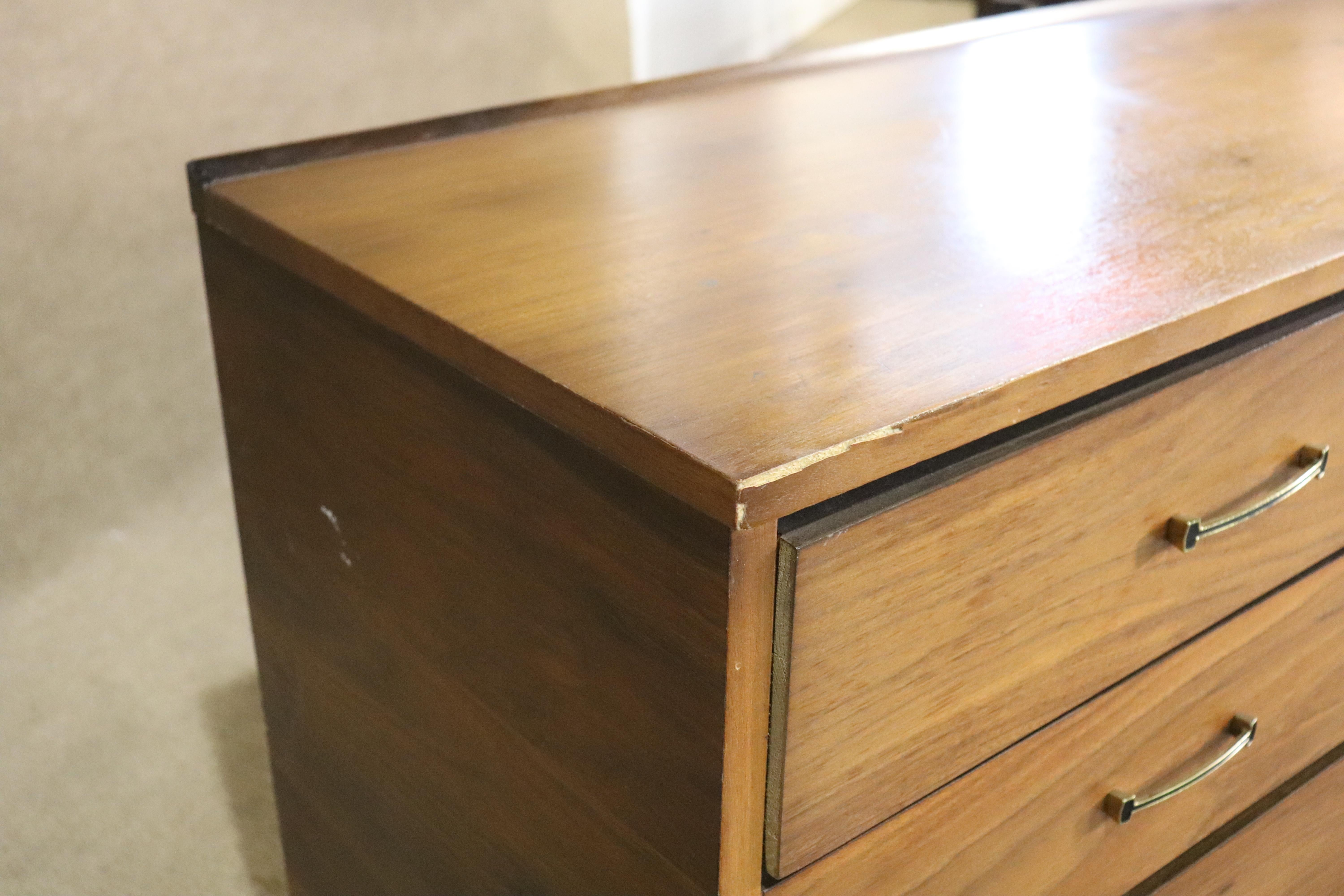 Long buffet 'Brasilia' de Kent Coffey en vente 3