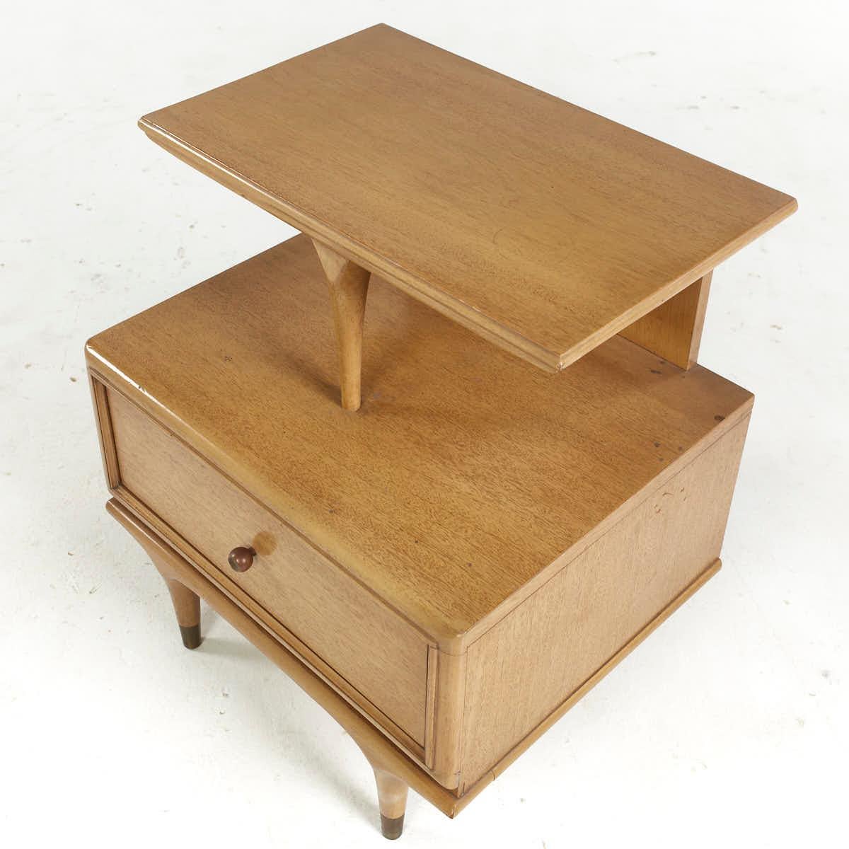 Kent Coffey Continental Mid Century Nightstand In Good Condition For Sale In Countryside, IL