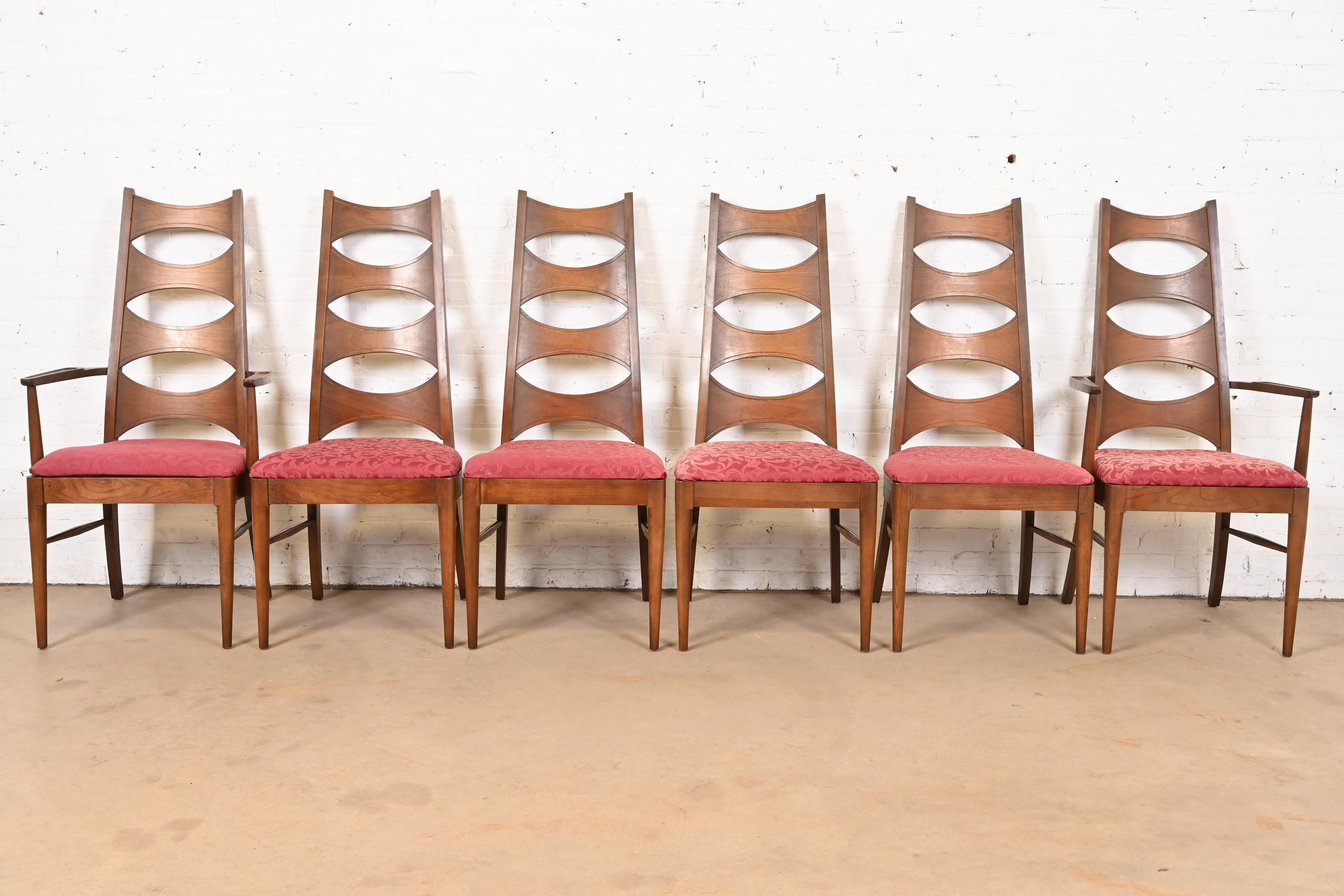 Kent Coffey Perspecta Mid-Century Modern Sculpted Walnut High Back Dining Chairs In Good Condition In South Bend, IN