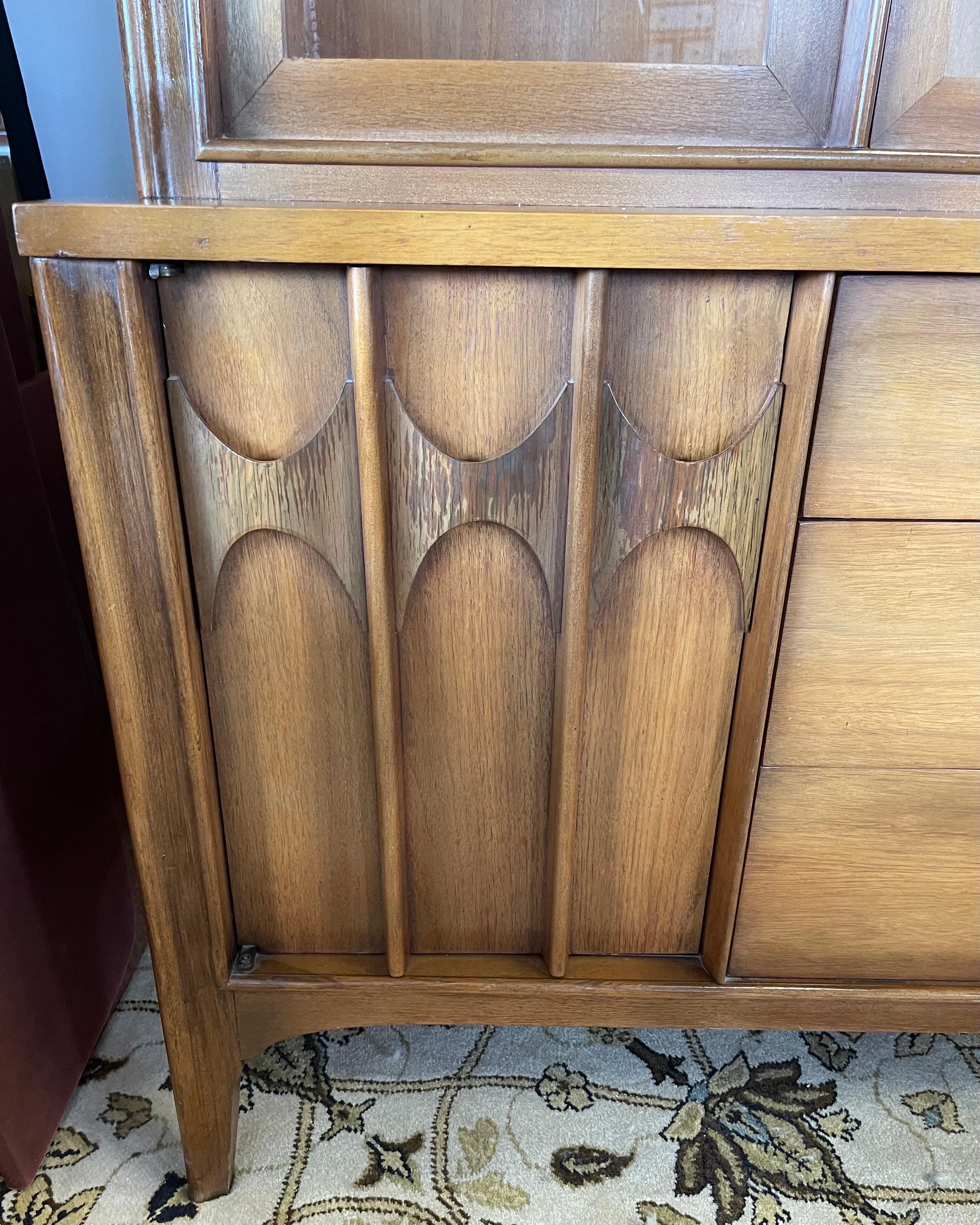 Mid-Century Modern Kent Coffey Perspecta Mid Century Modern China Cabinet Sideboard