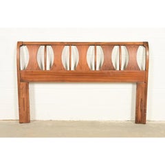 Kent Coffey Perspecta Mid-Century Modern Walnut Queen Size Headboard, 1960s
