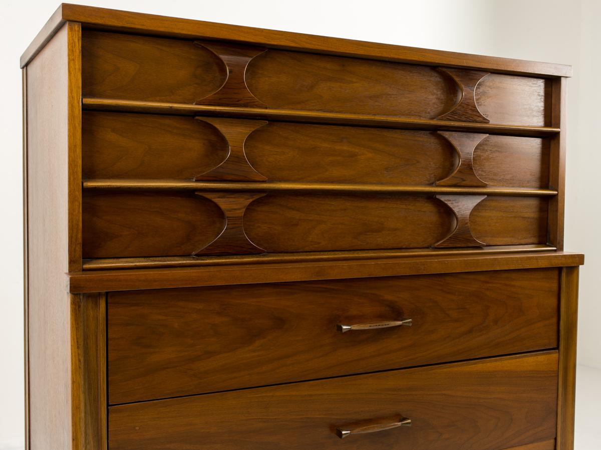 Late 20th Century Kent Coffey Perspecta Mid Century Walnut and Rosewood 5 Drawer Highboy Dresser For Sale